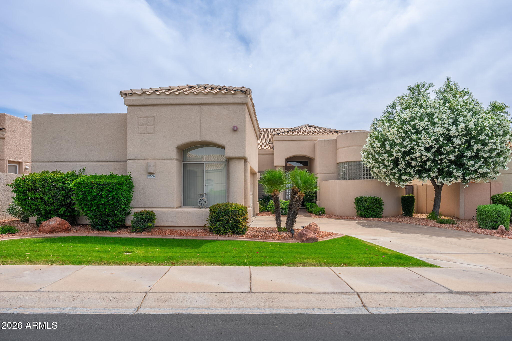 11609 E BELLA VISTA Drive