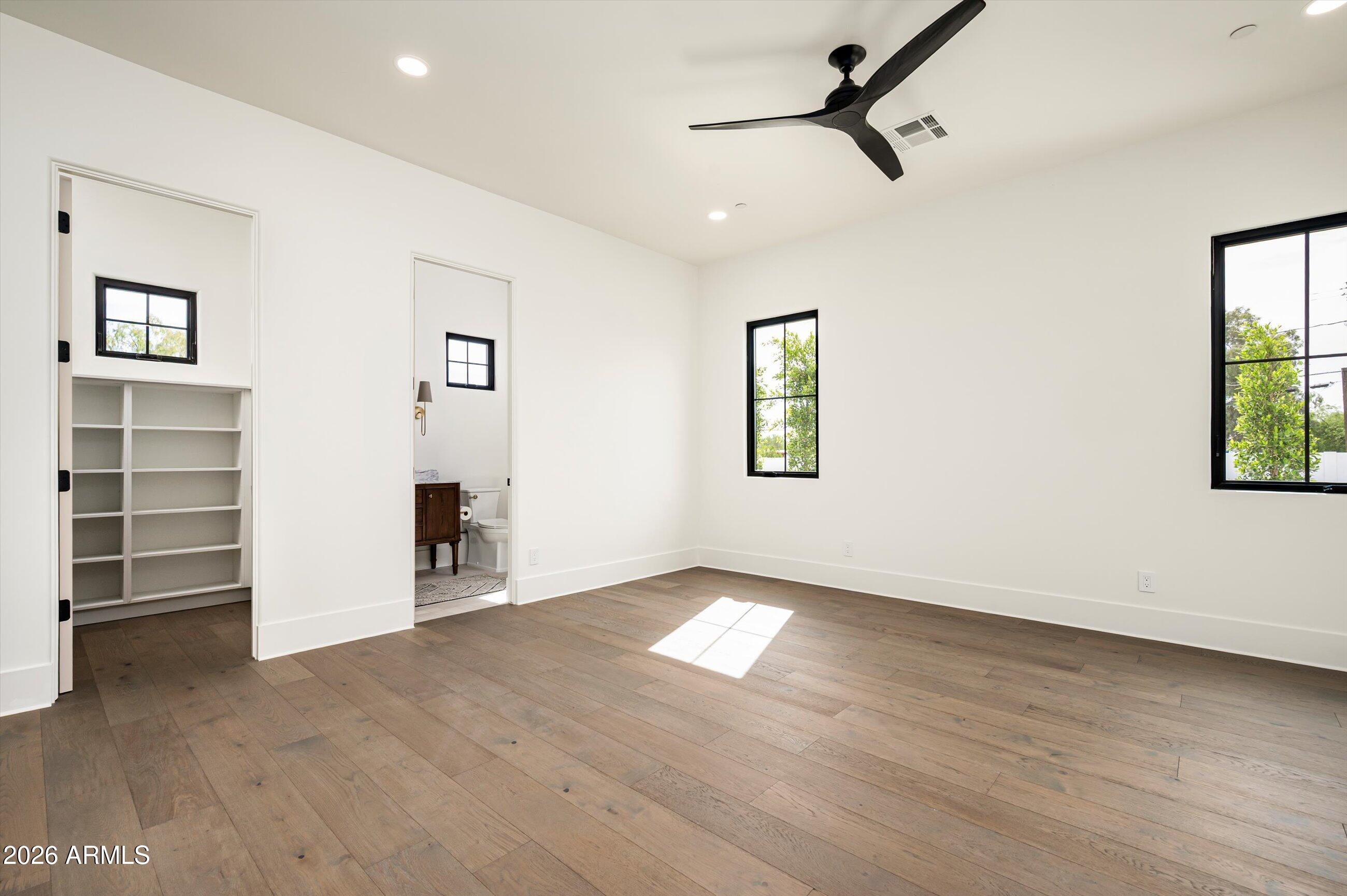 12034 N 68TH Place