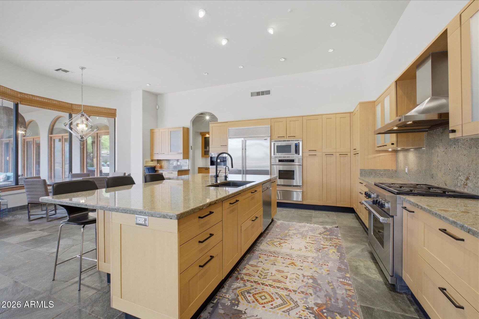 12734 E APPALOOSA Place