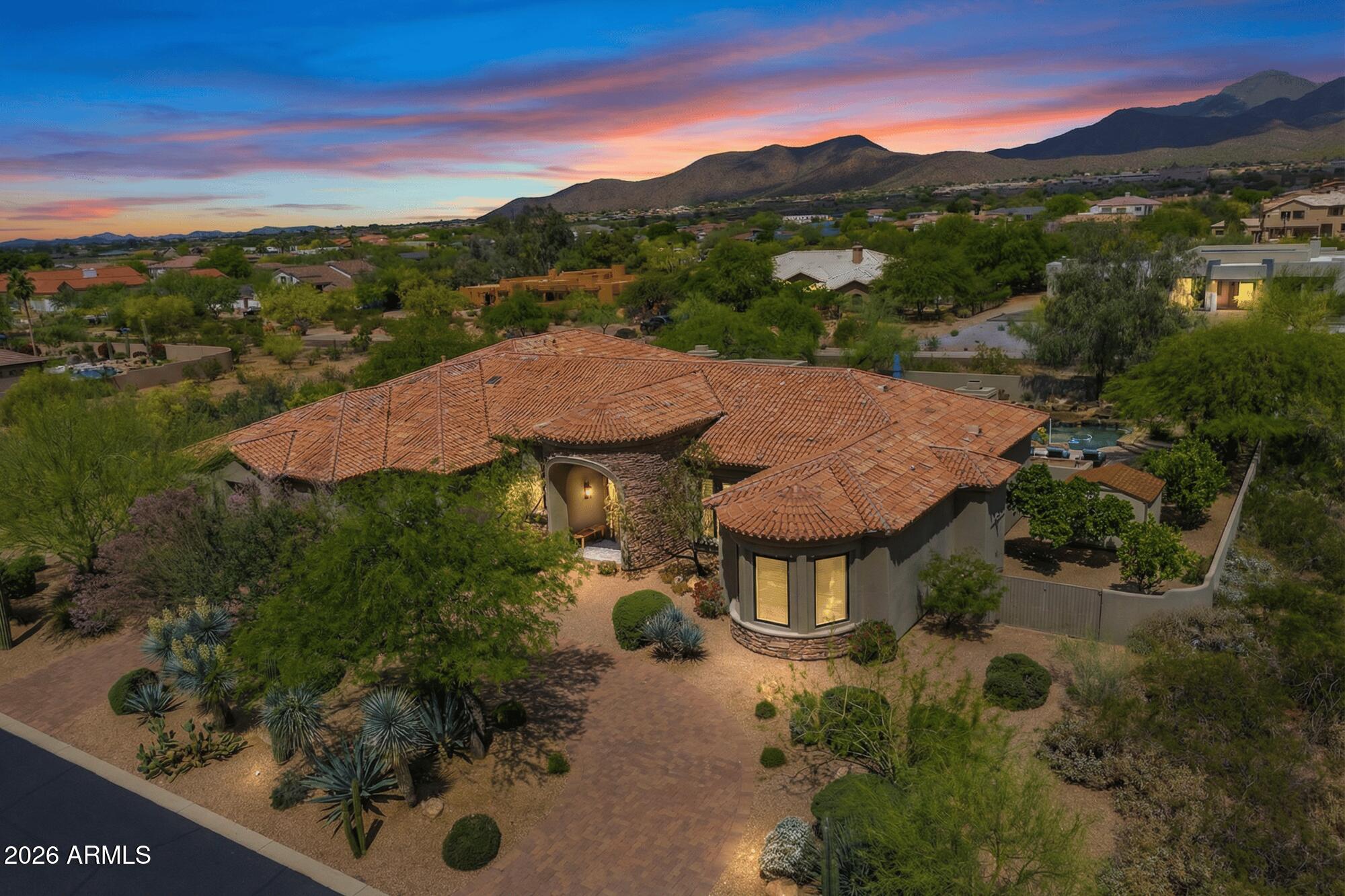 12734 E APPALOOSA Place