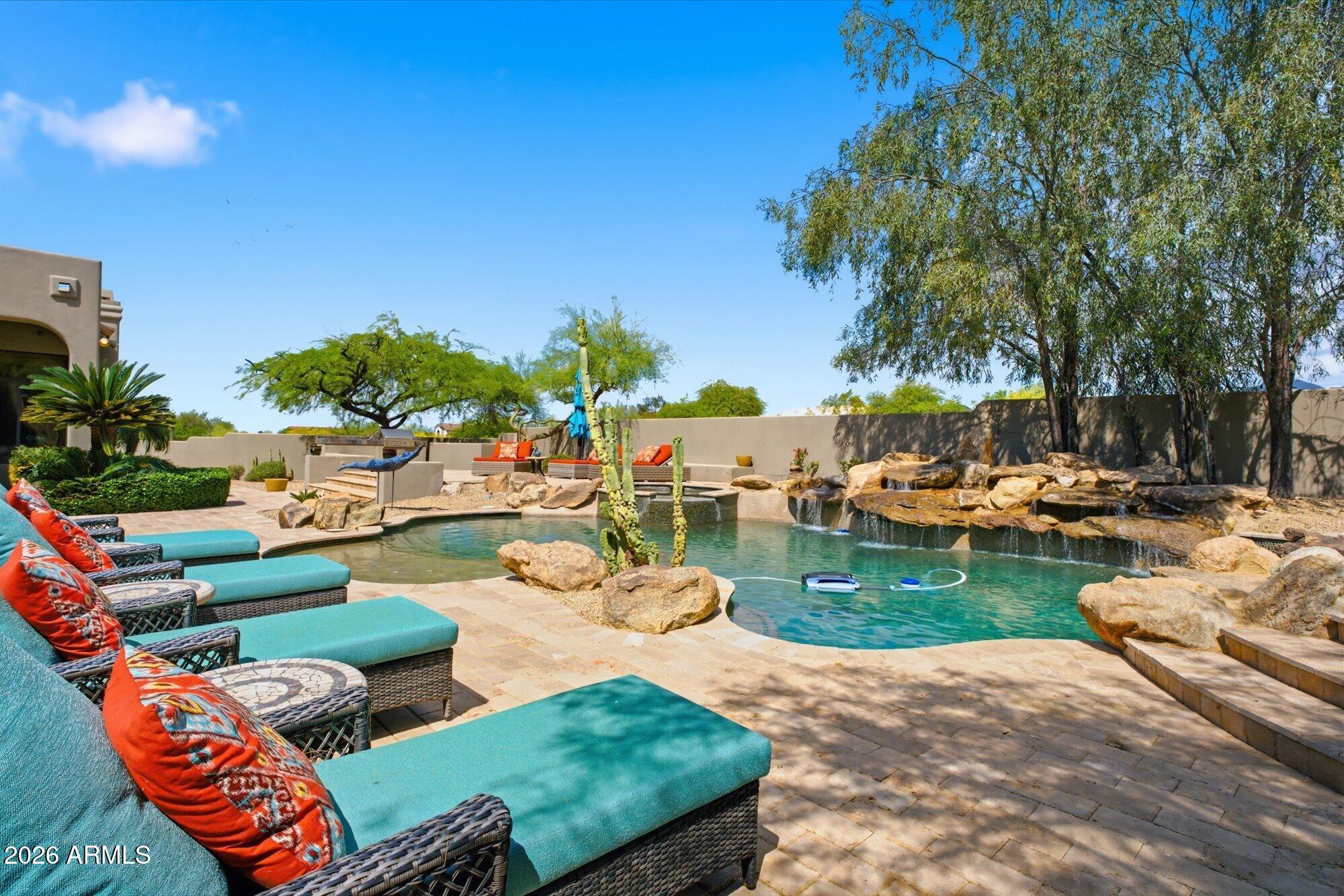 12734 E APPALOOSA Place