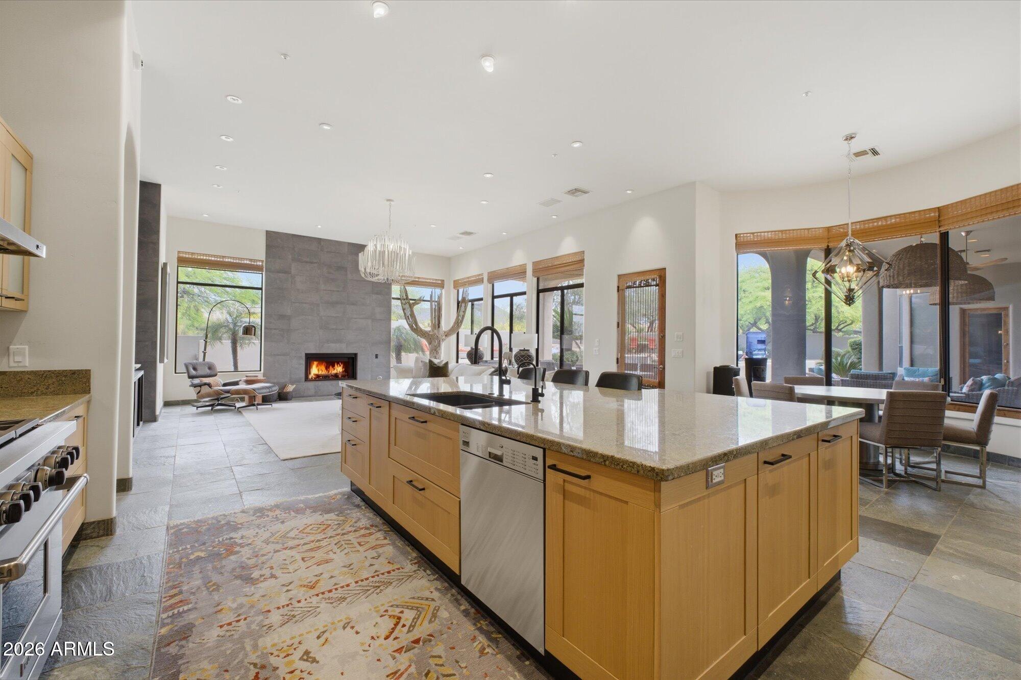 12734 E APPALOOSA Place