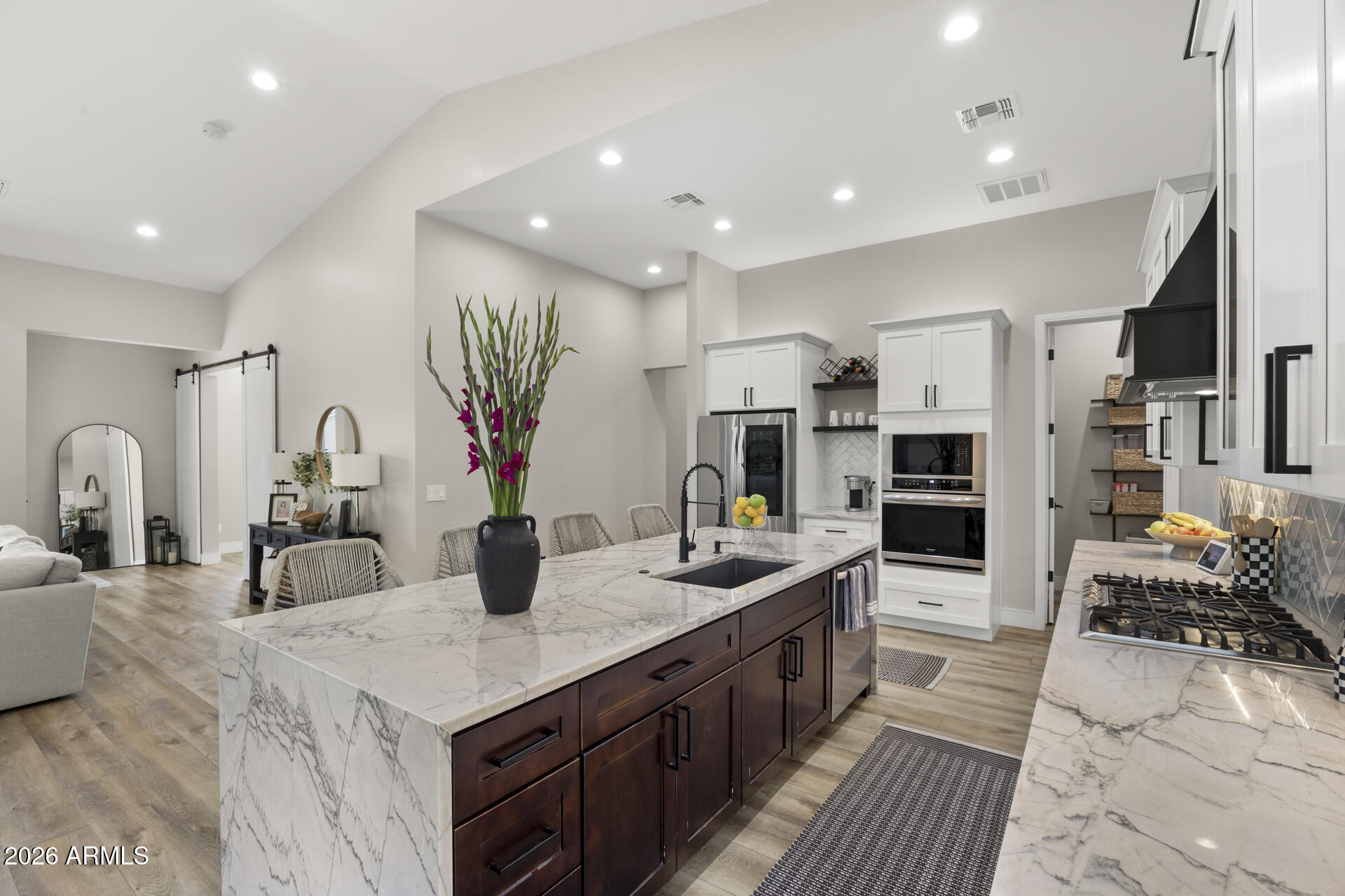 3927 N 13TH Place