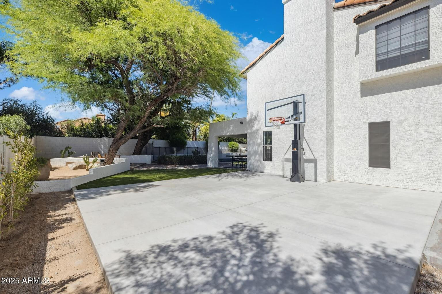 5556 E Sandra Terrace