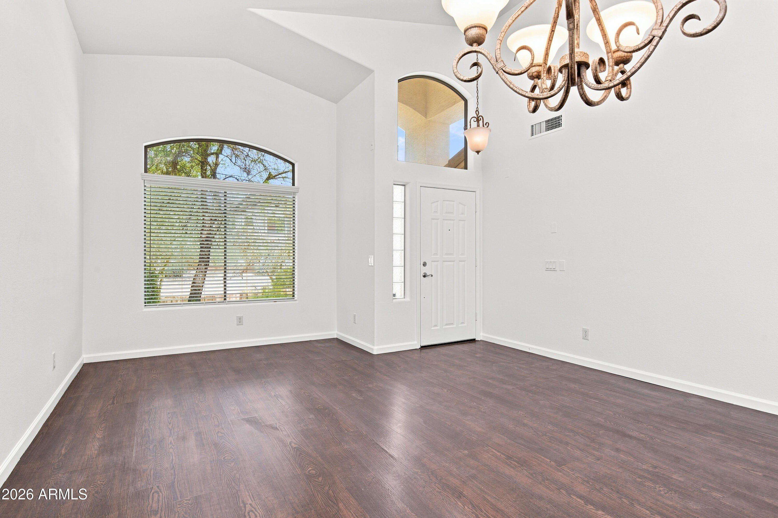 2533 W Big Oak Street