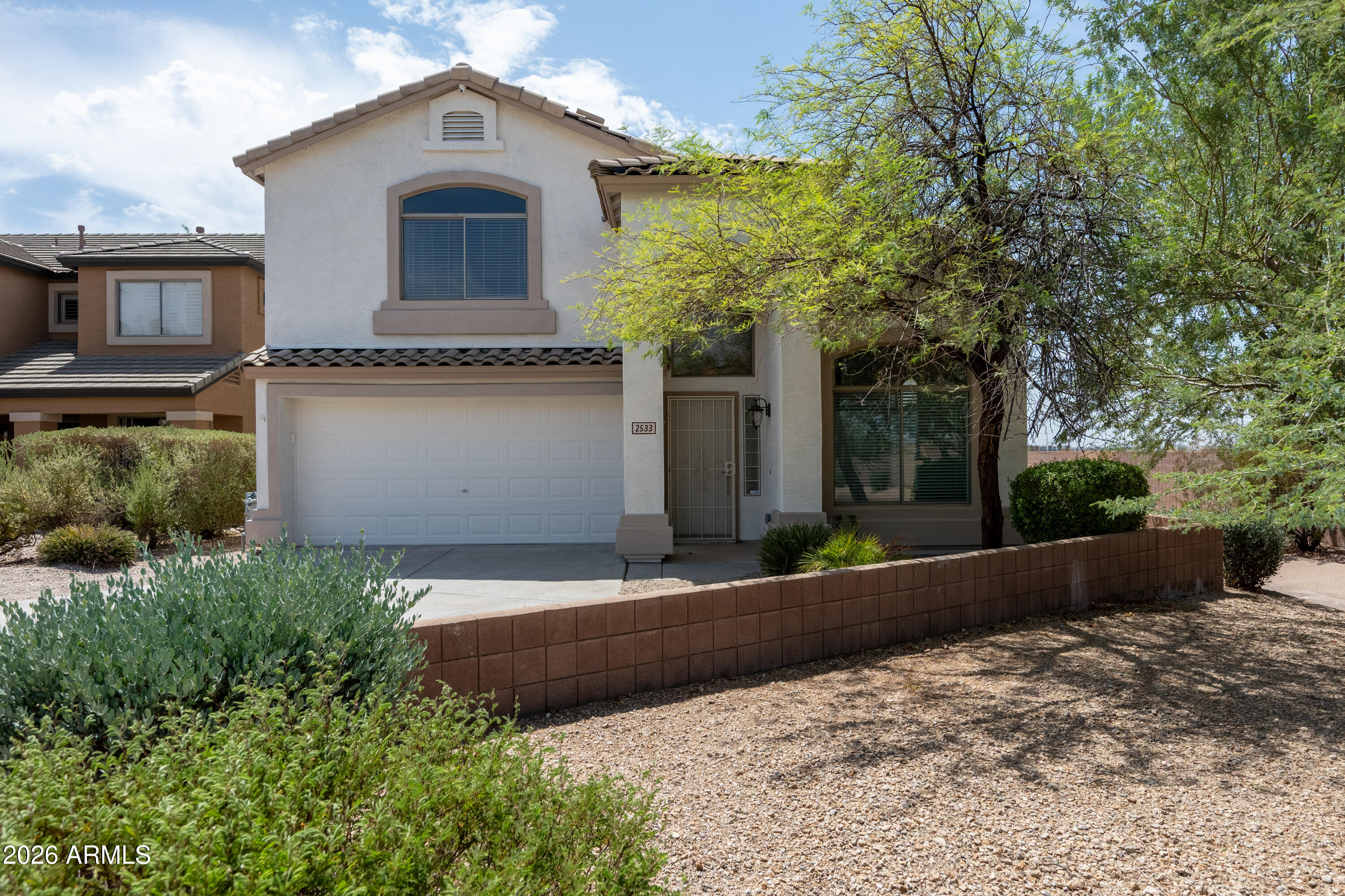 2533 W Big Oak Street