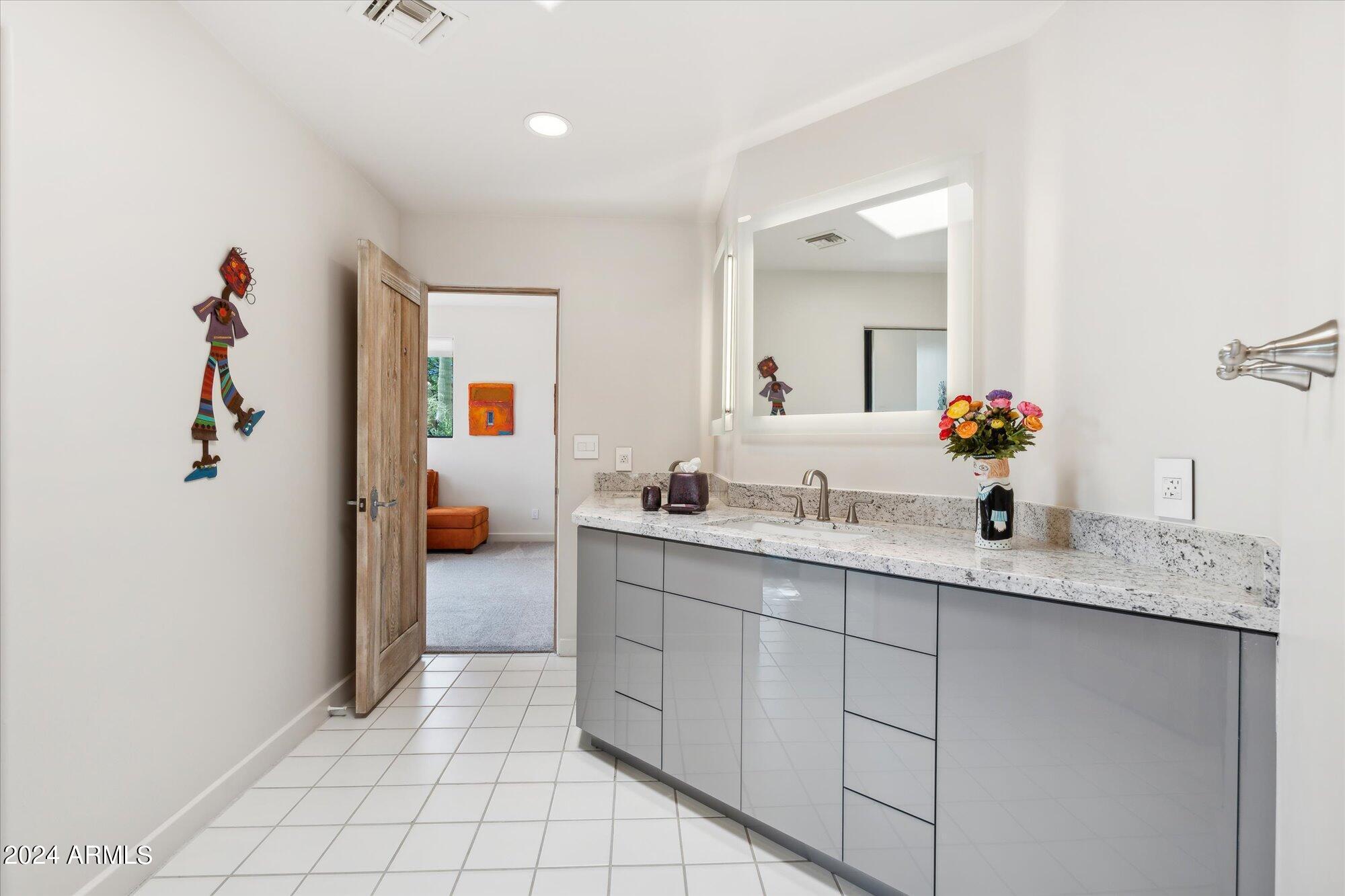 10040 E HAPPY VALLEY Road 243