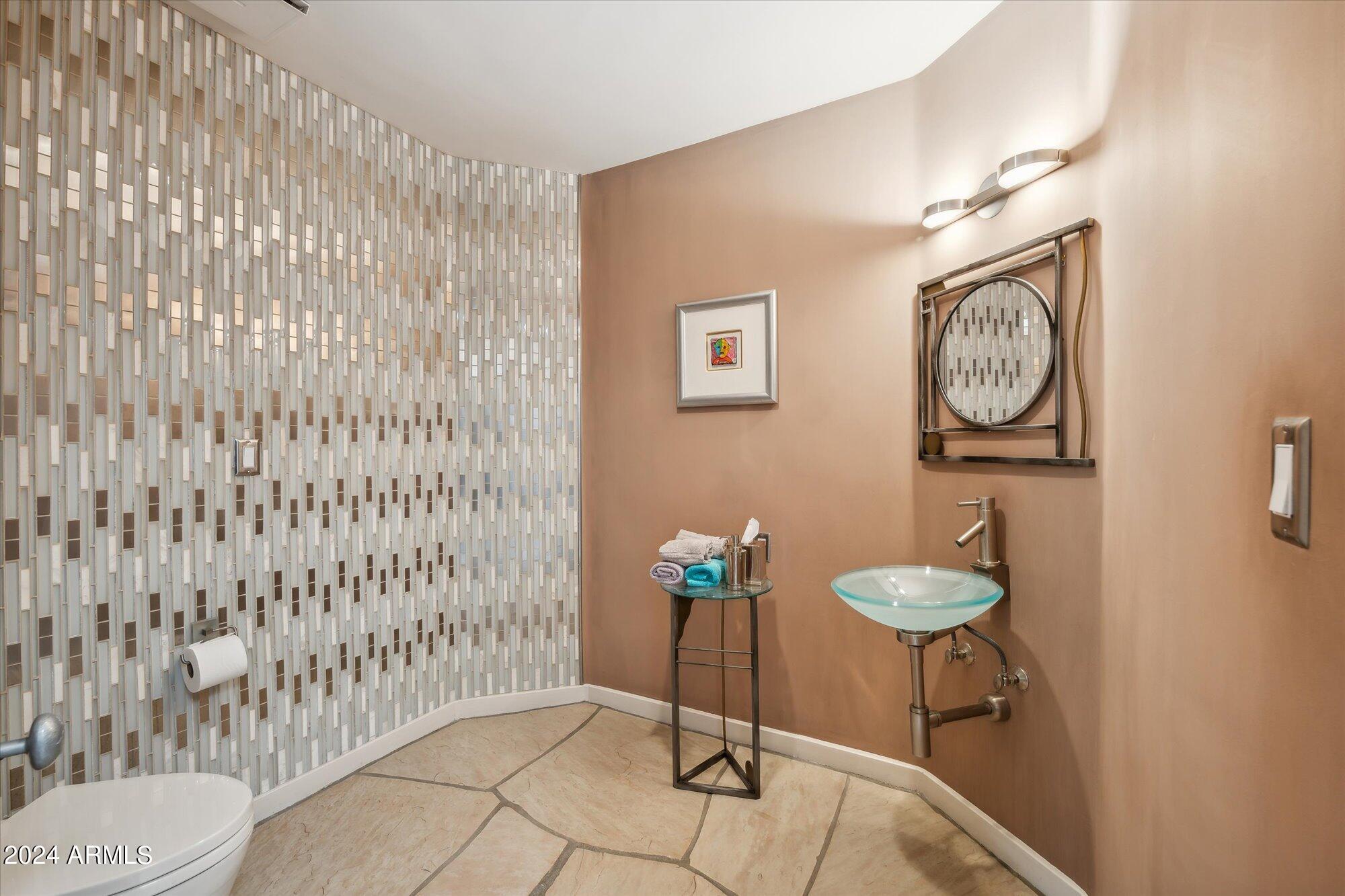 10040 E HAPPY VALLEY Road 243