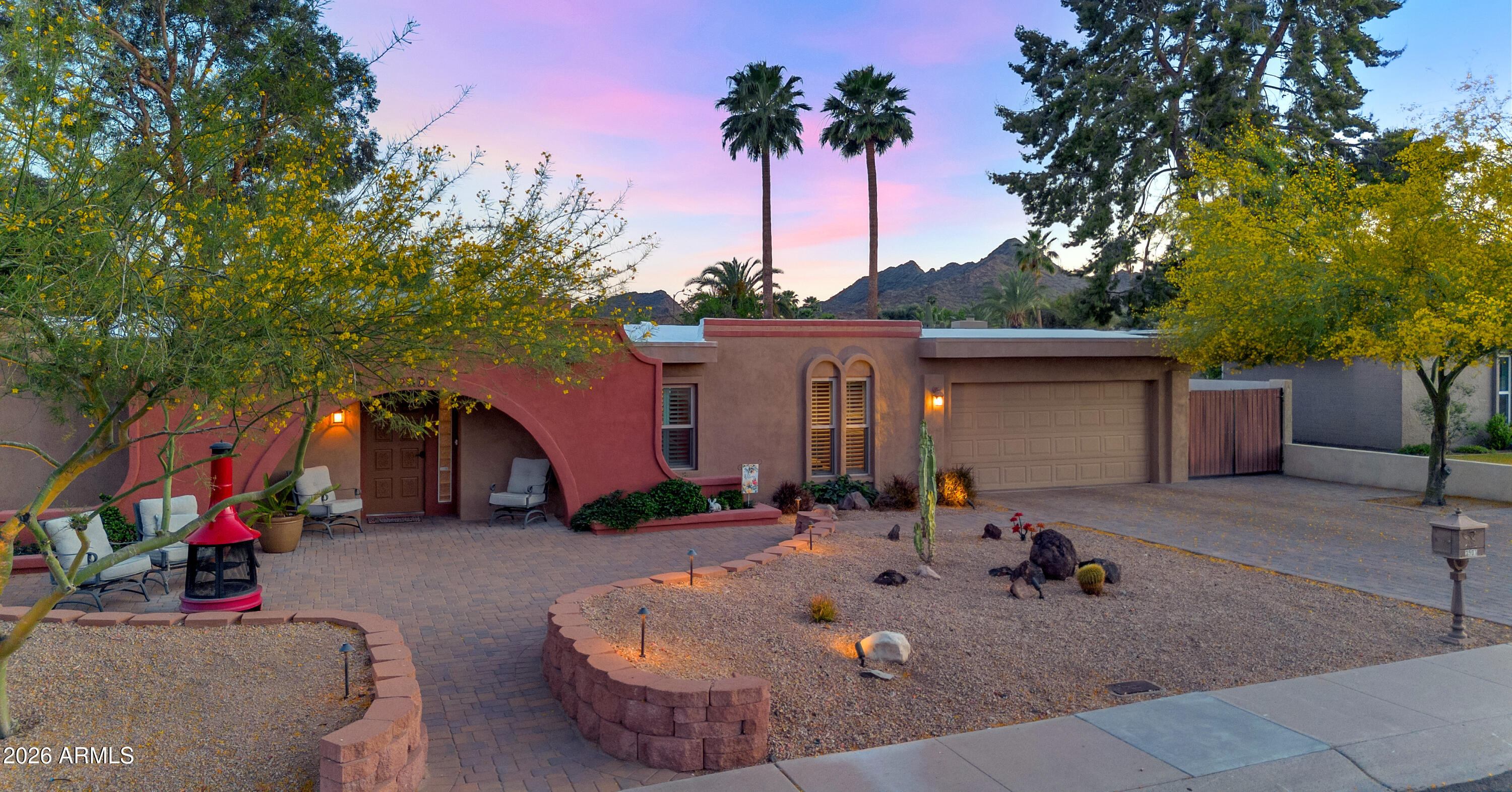 2501 E YUCCA Street