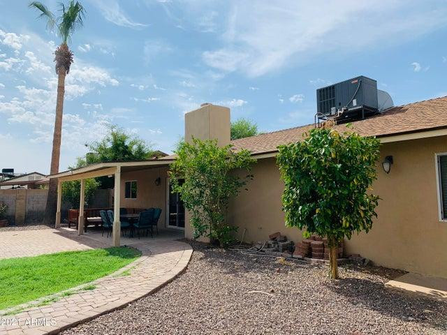 8832 E Lupine Avenue