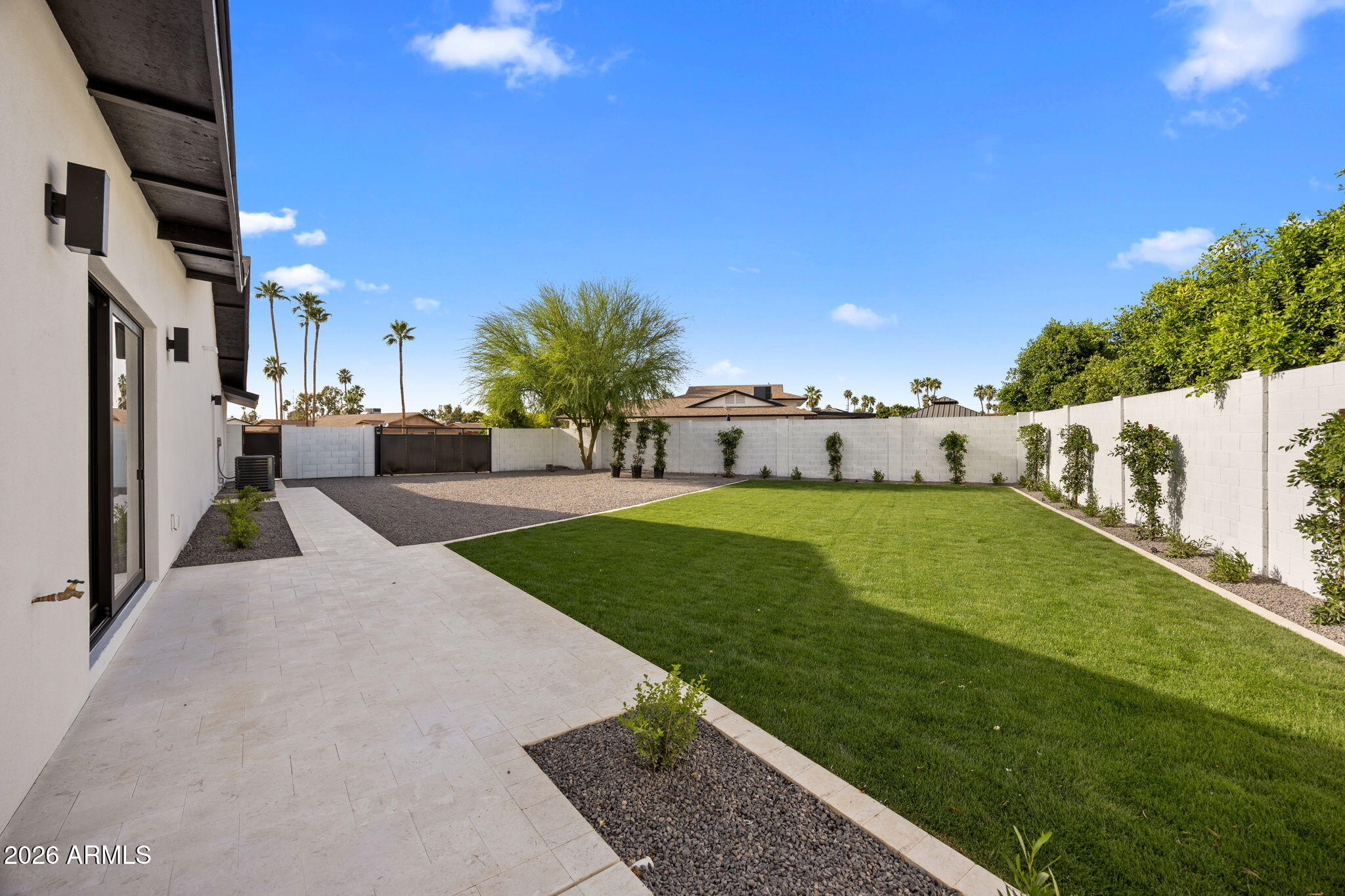 5129 E VOLTAIRE Avenue