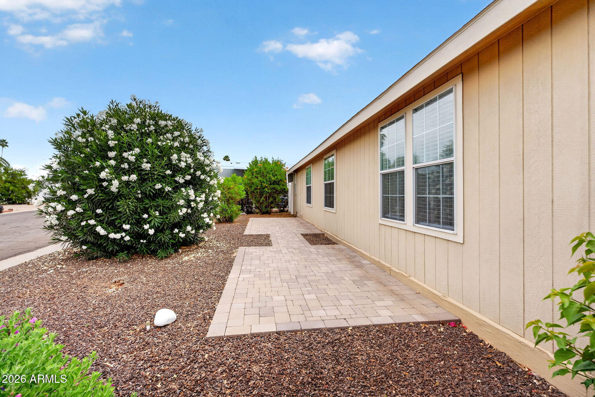 201 S GREENFIELD Road 359