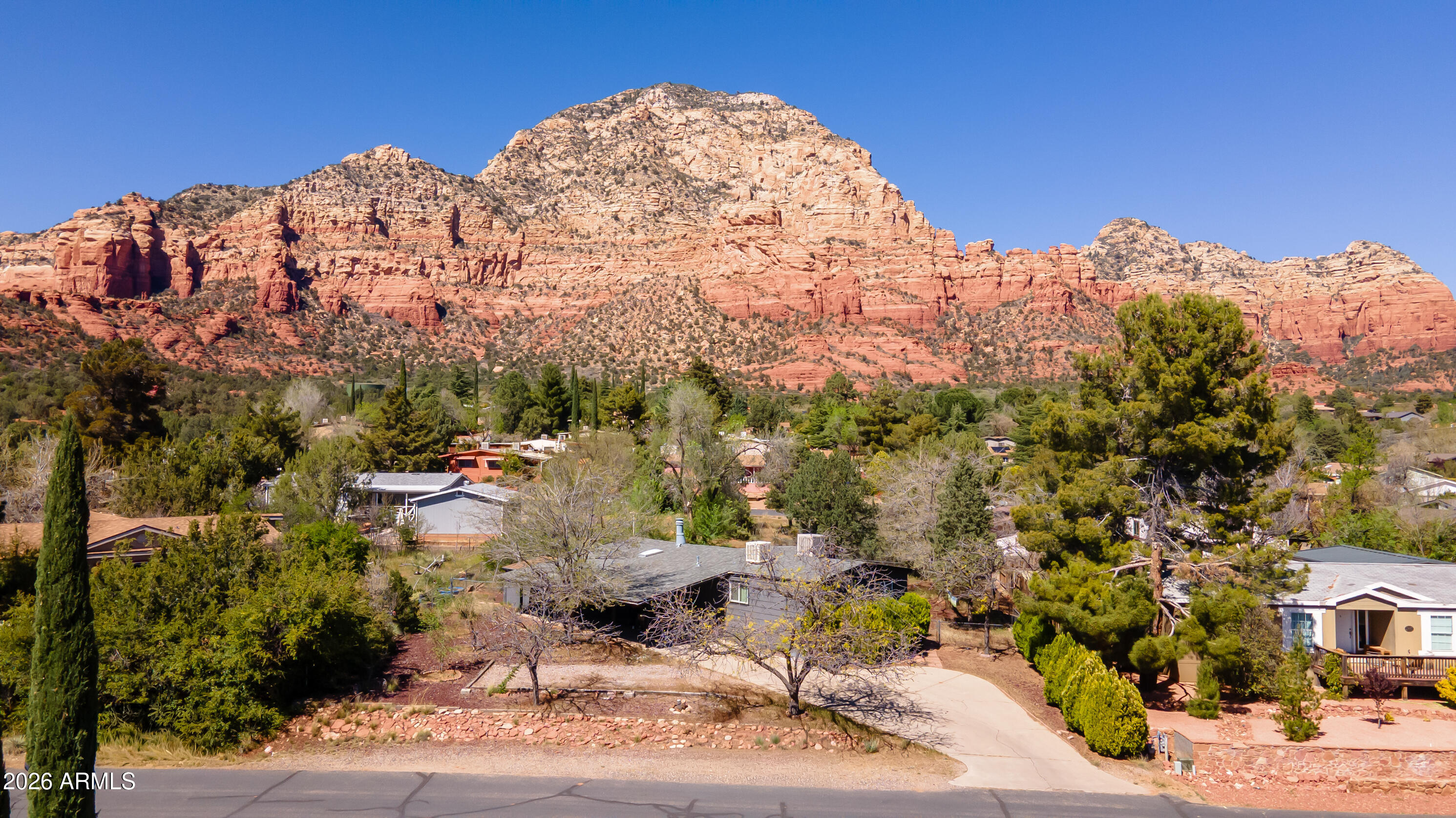 2570 BLUE HORIZON Road
