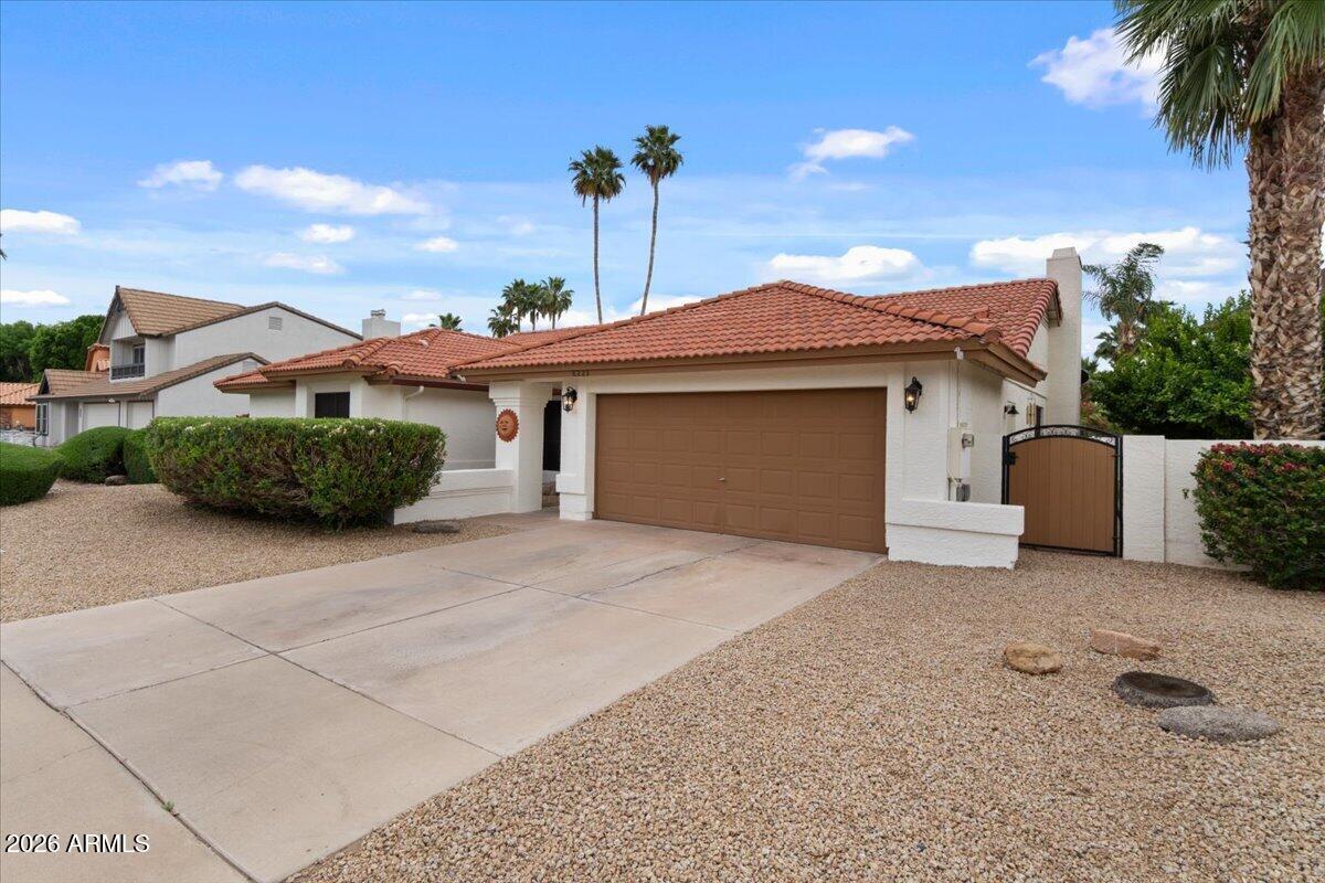 6223 E Paradise Lane
