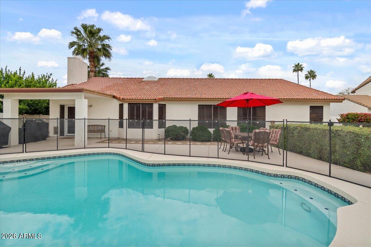 6223 E Paradise Lane