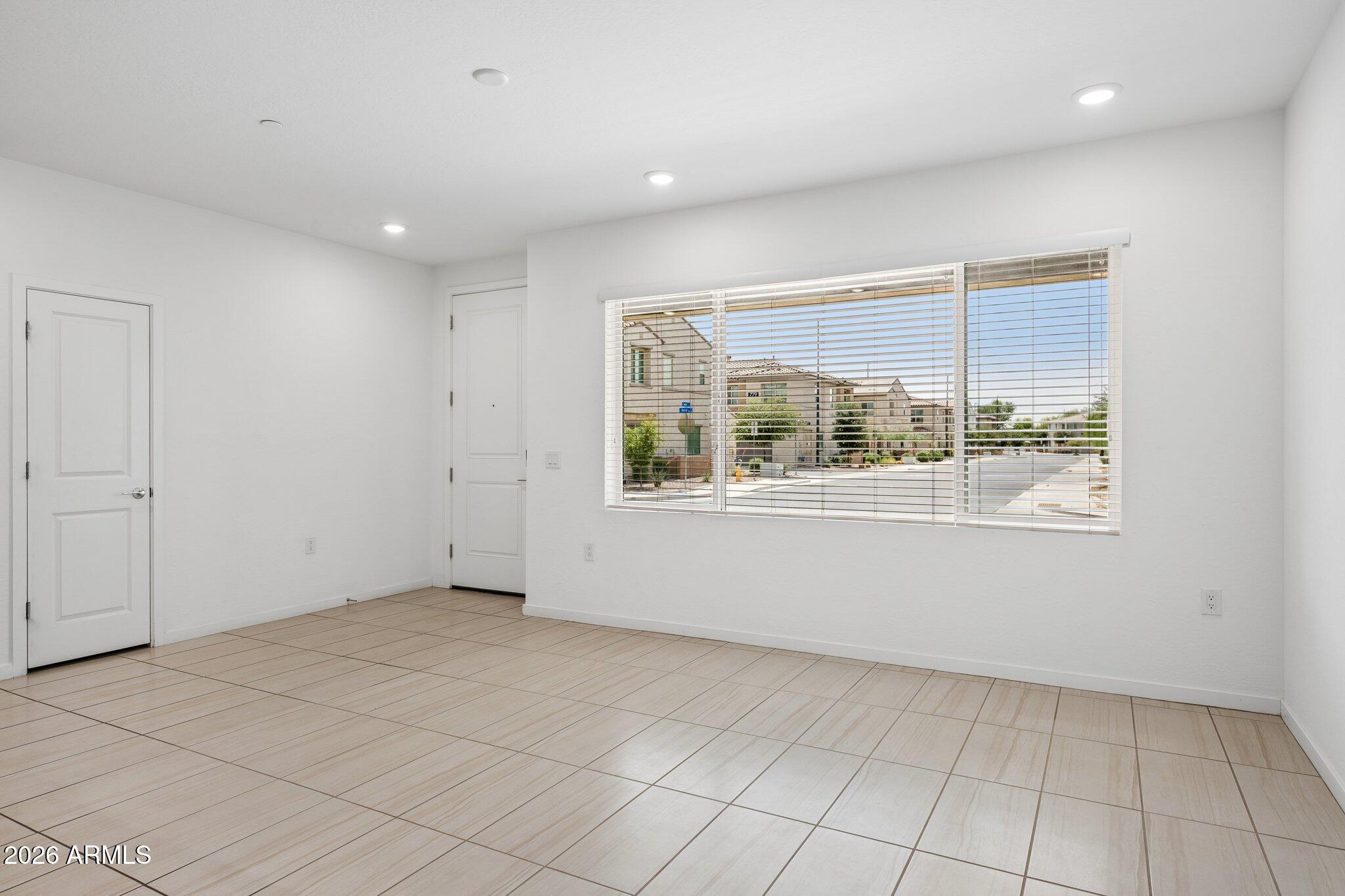 760 E Doral Avenue 101