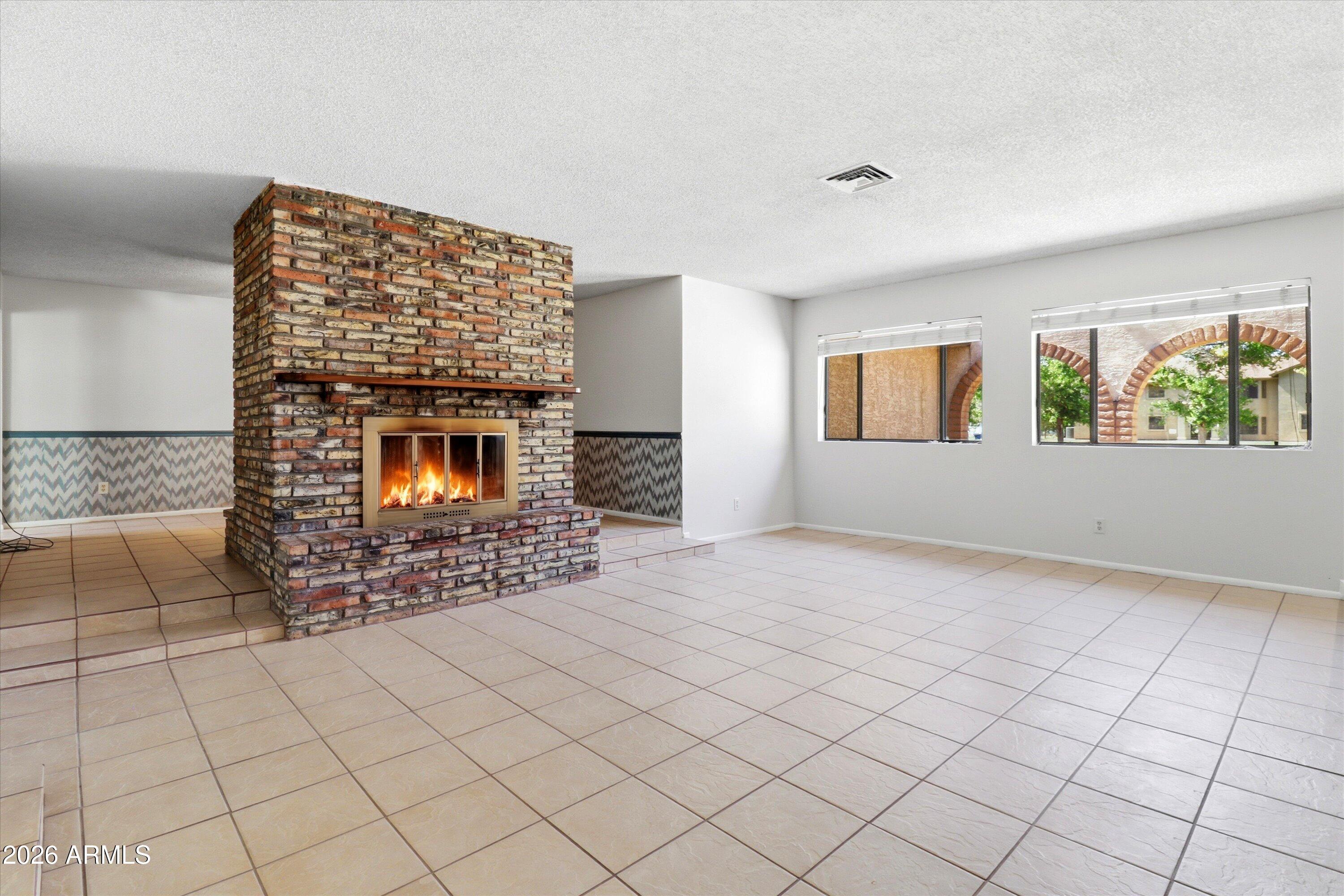 16205 E FAIRVIEW Street -