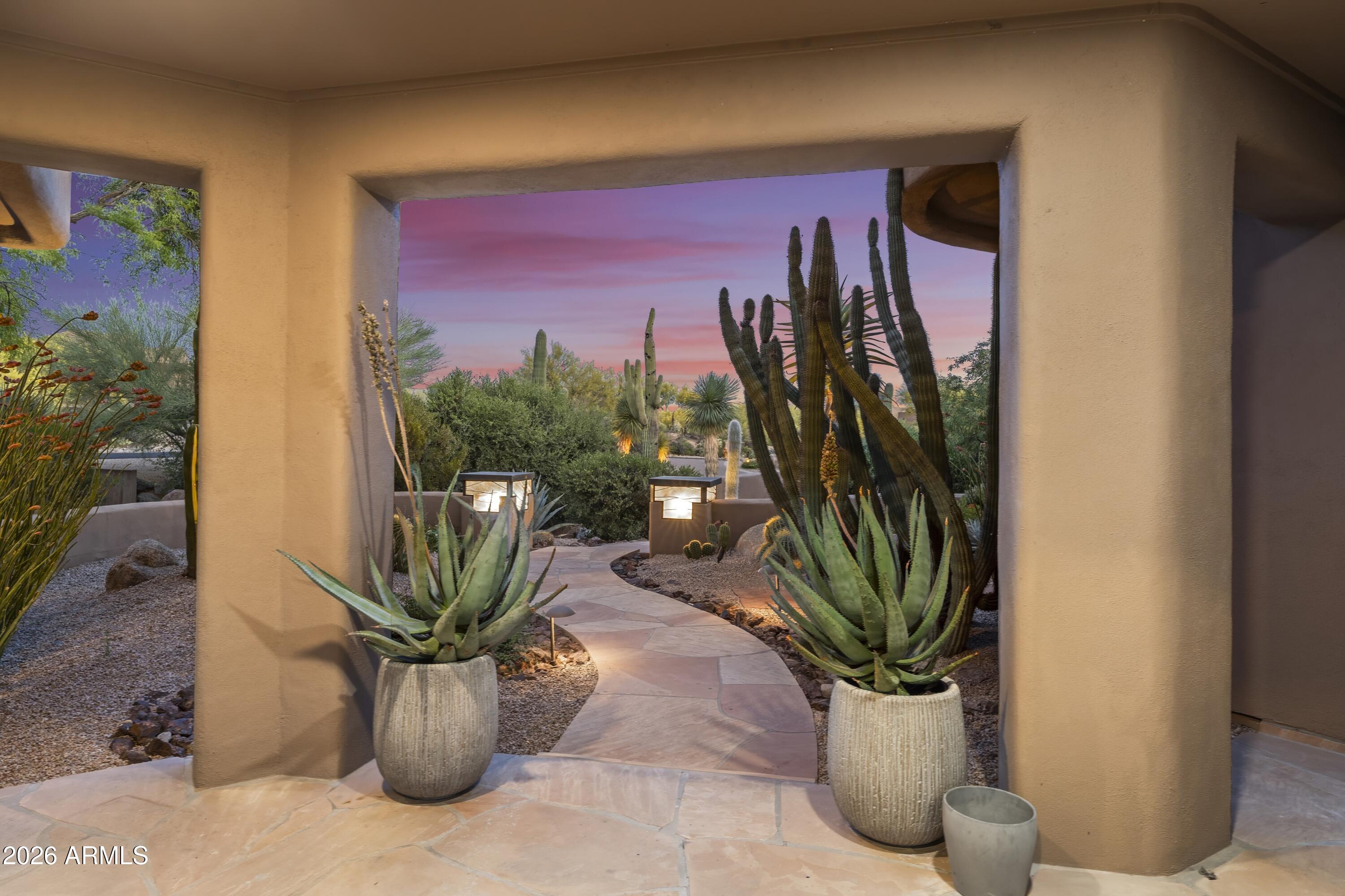 10046 E HIDDEN VALLEY Road