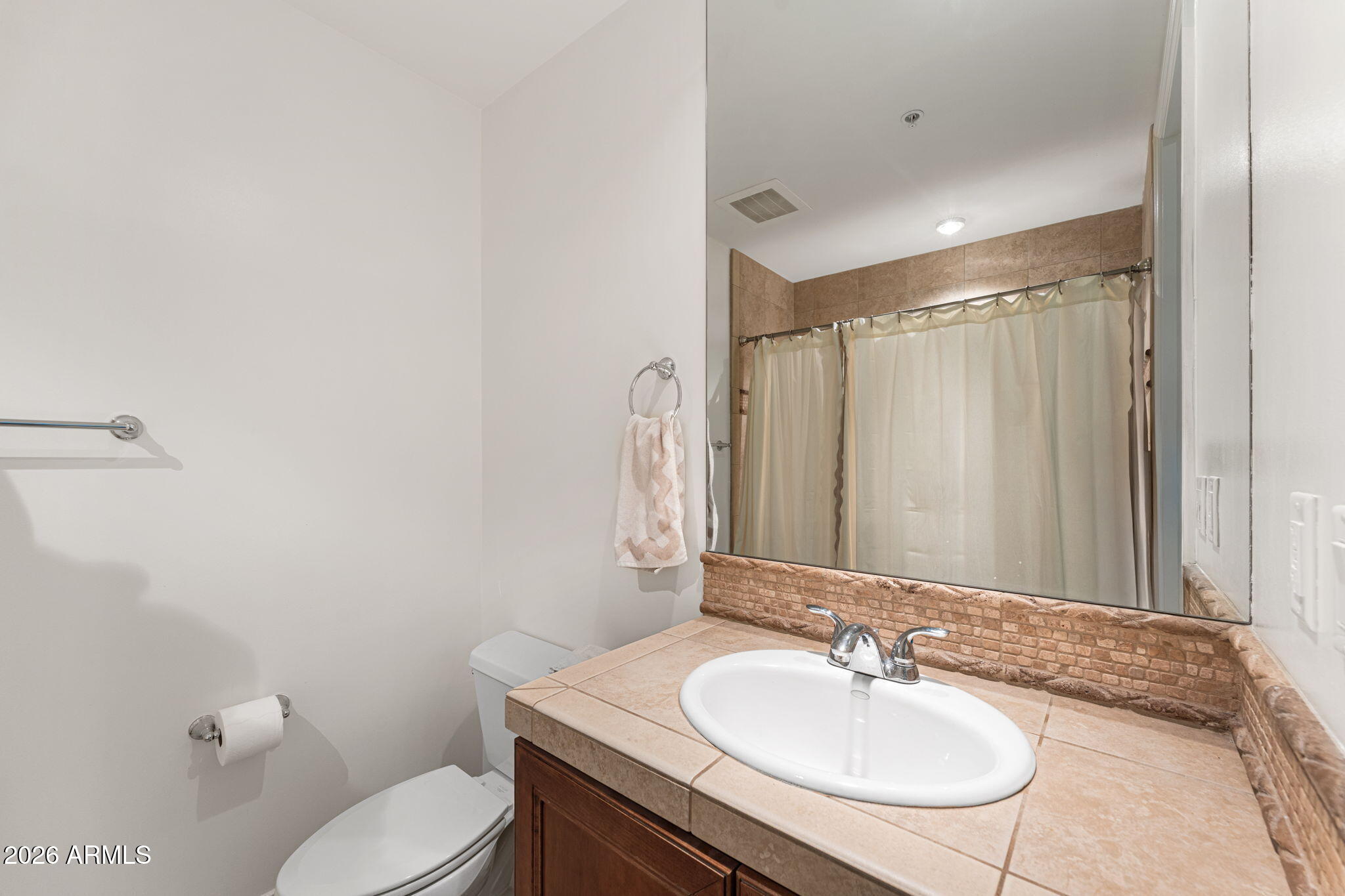 3801 N GOLDWATER Boulevard 204