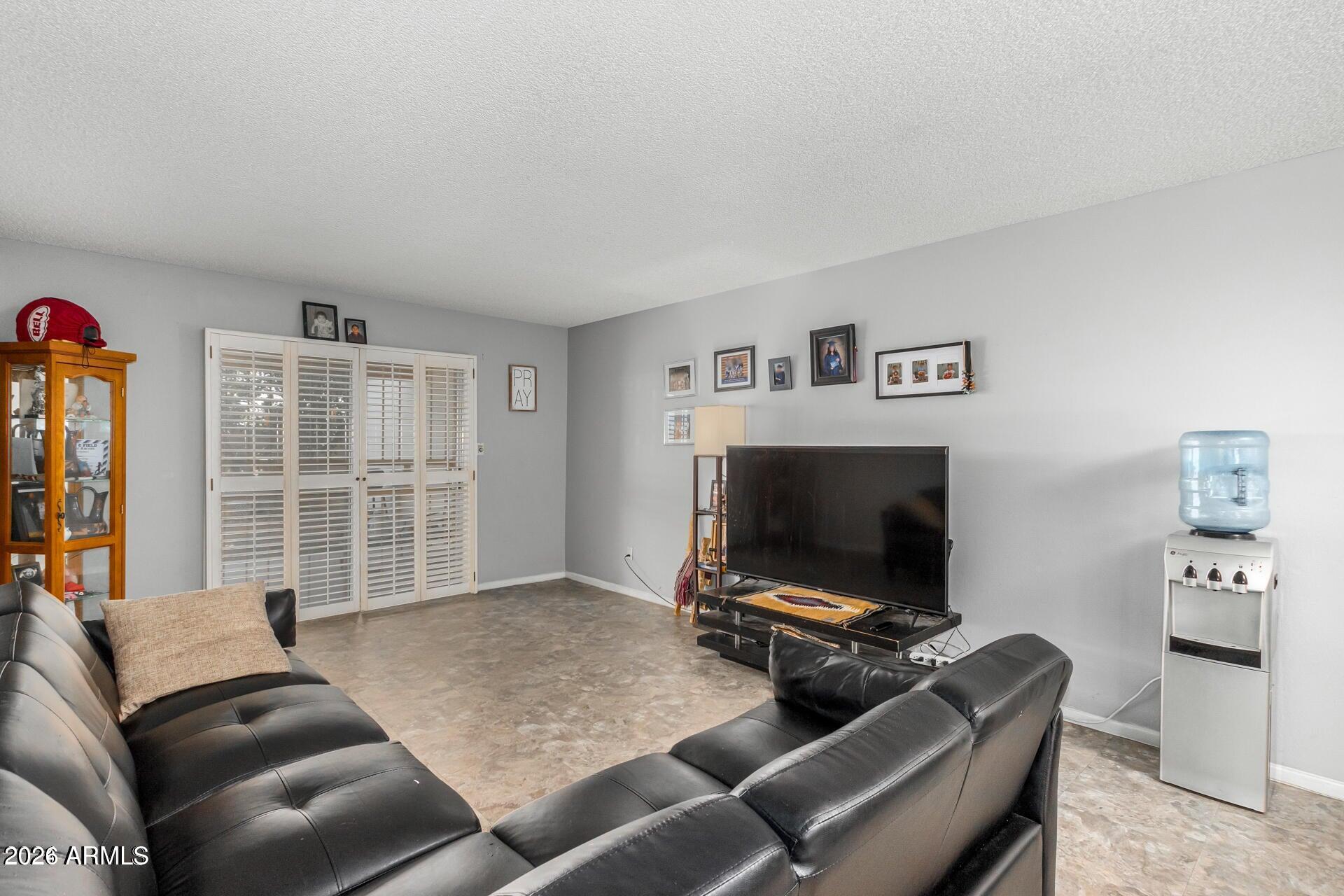 2925 W LAMAR Road