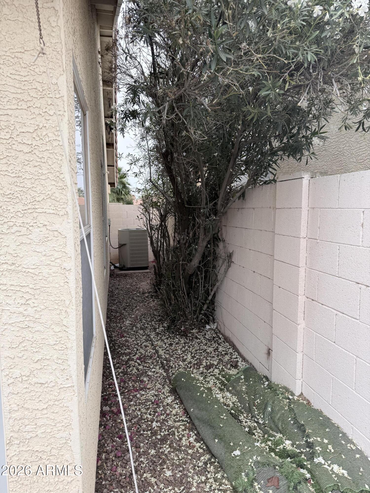 3800 W LINDA Lane