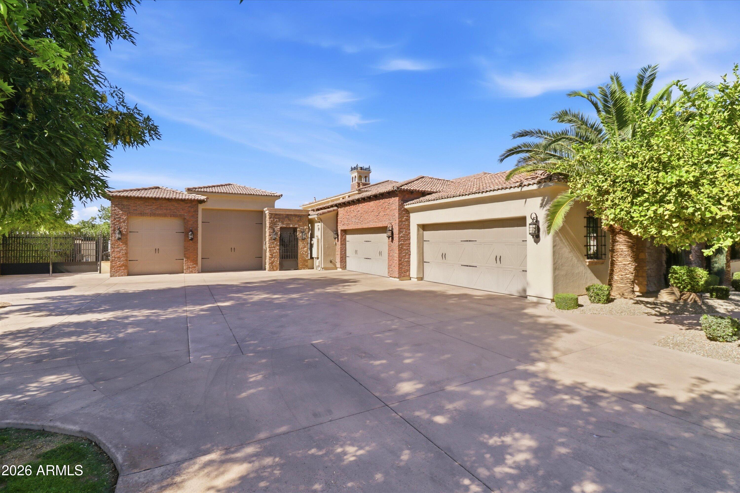 2286 E PLUM Street