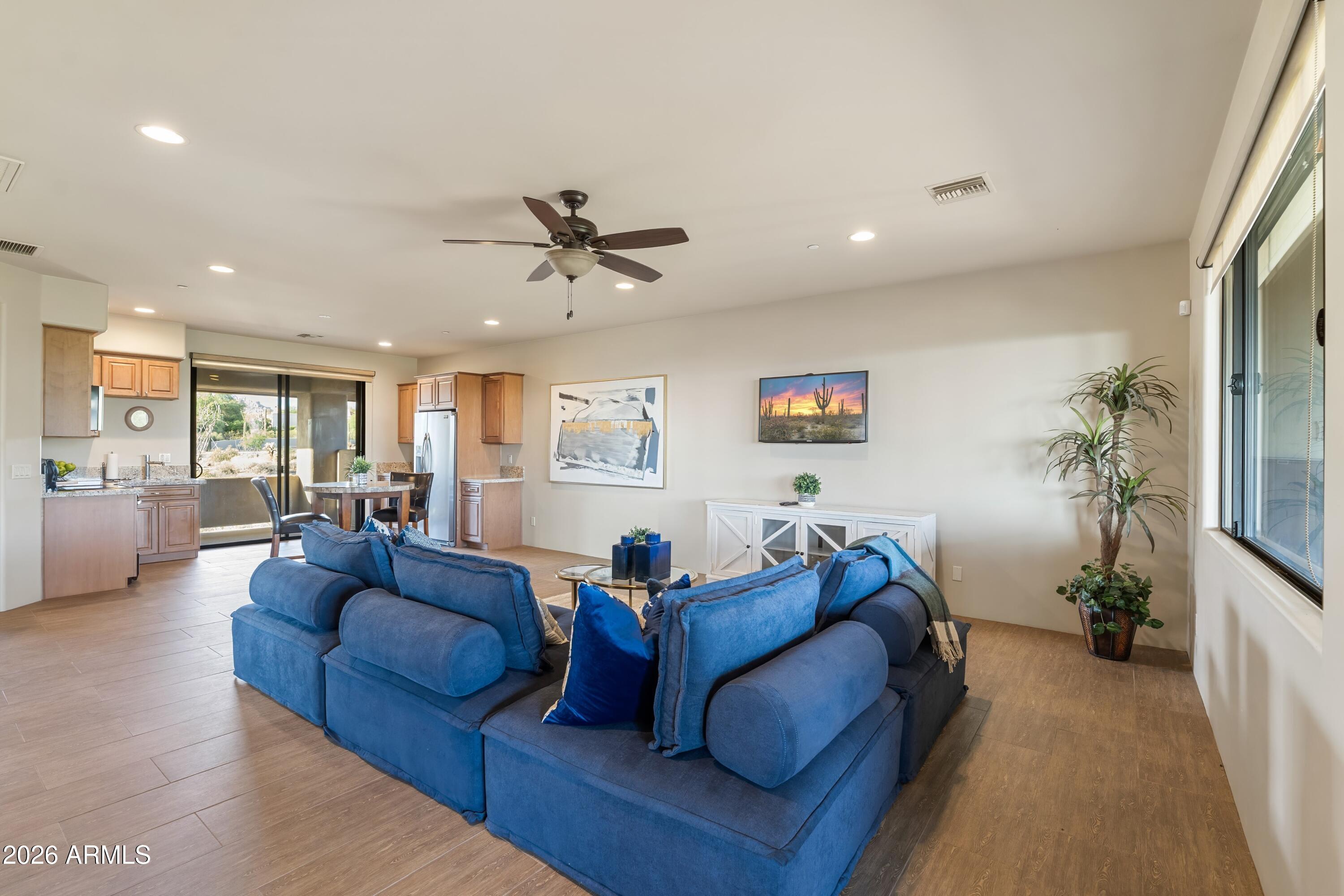 10205 E HAPPY VALLEY Road