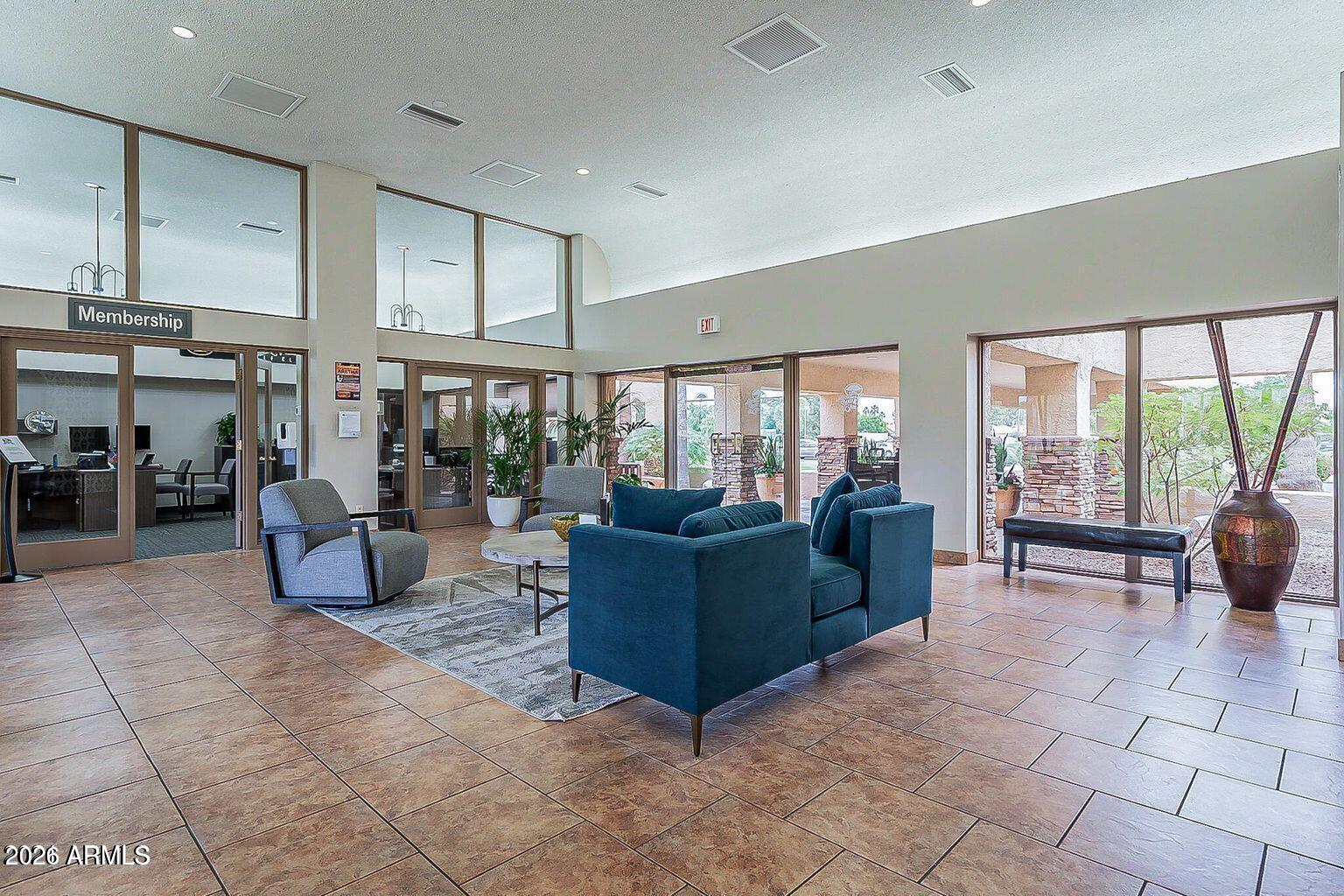 9411 W Kerry Lane