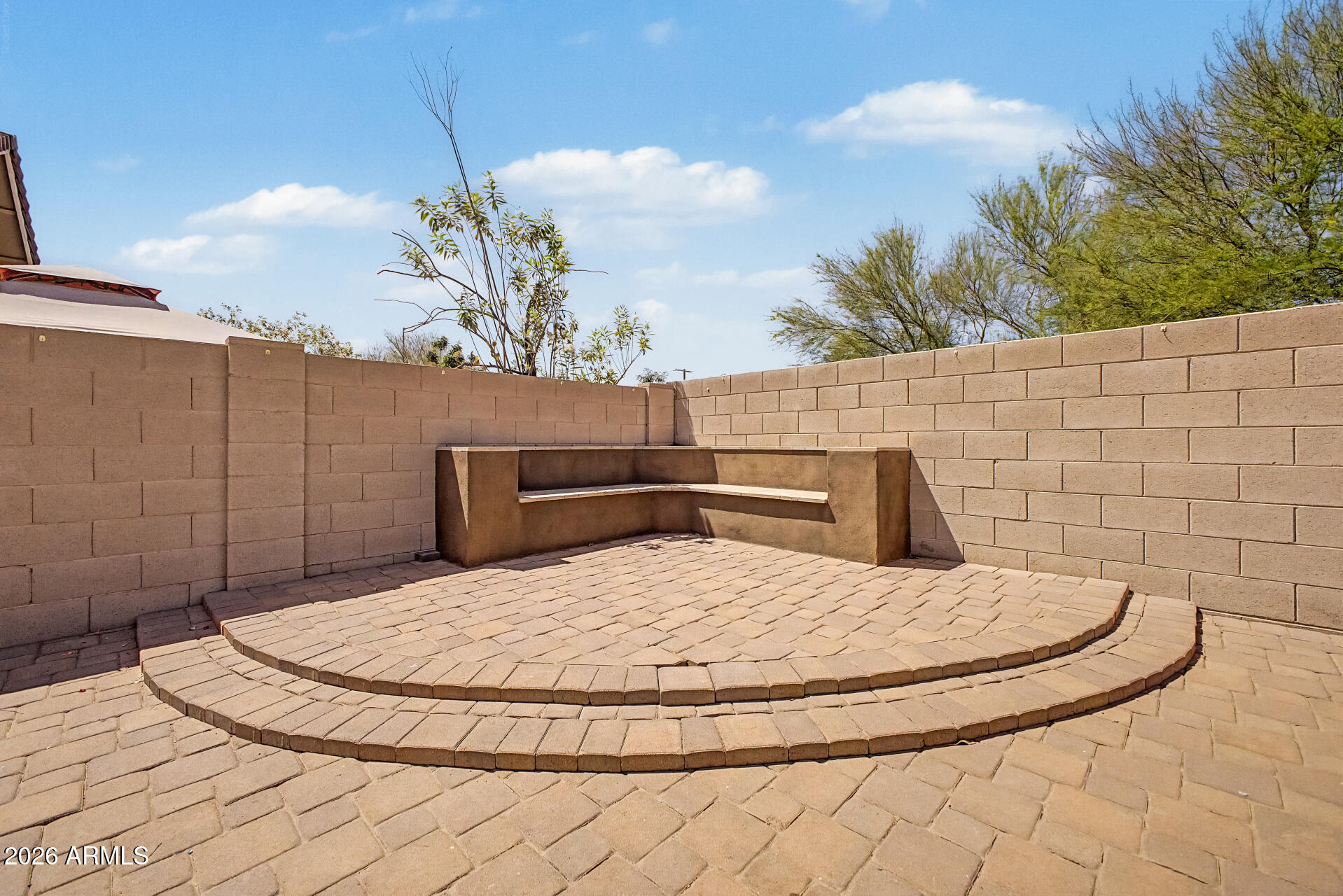 7406 E OLLA Avenue