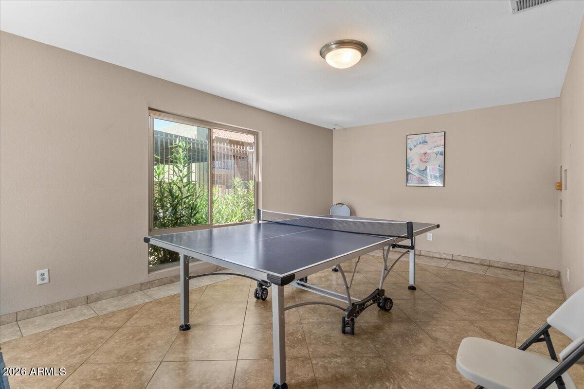 5525 E THOMAS Road O12