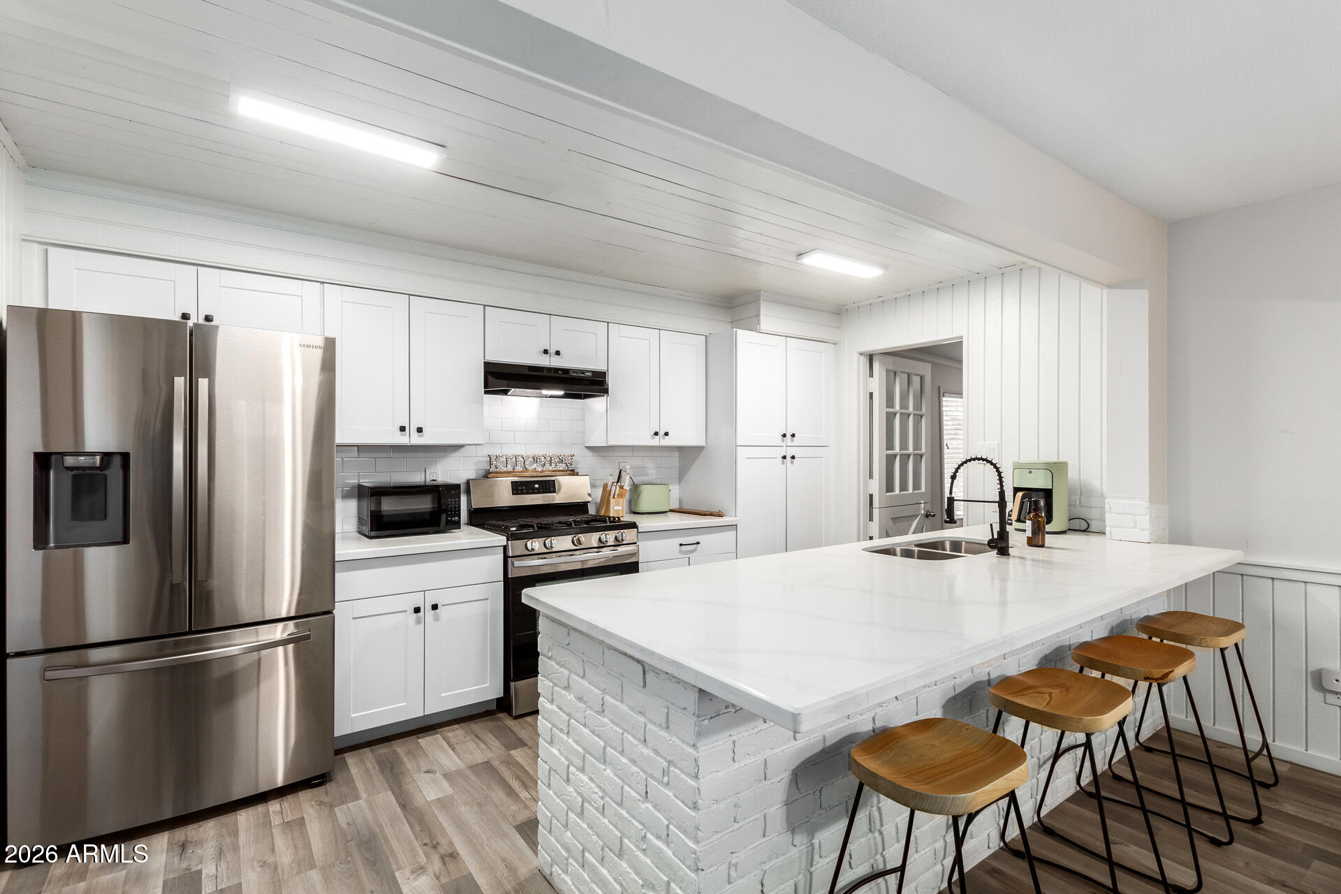 21 E ALAMEDA Drive