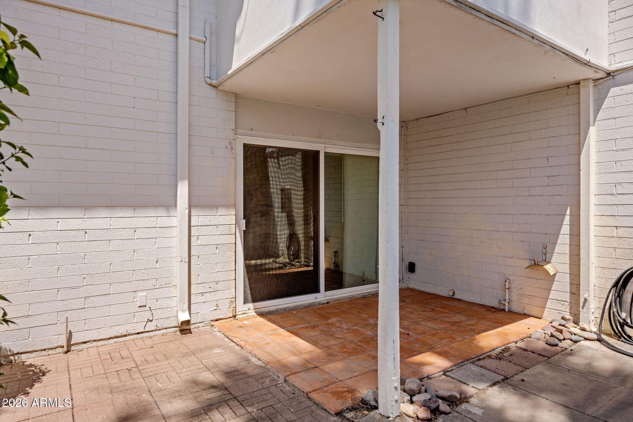 102 W MARYLAND Avenue E1