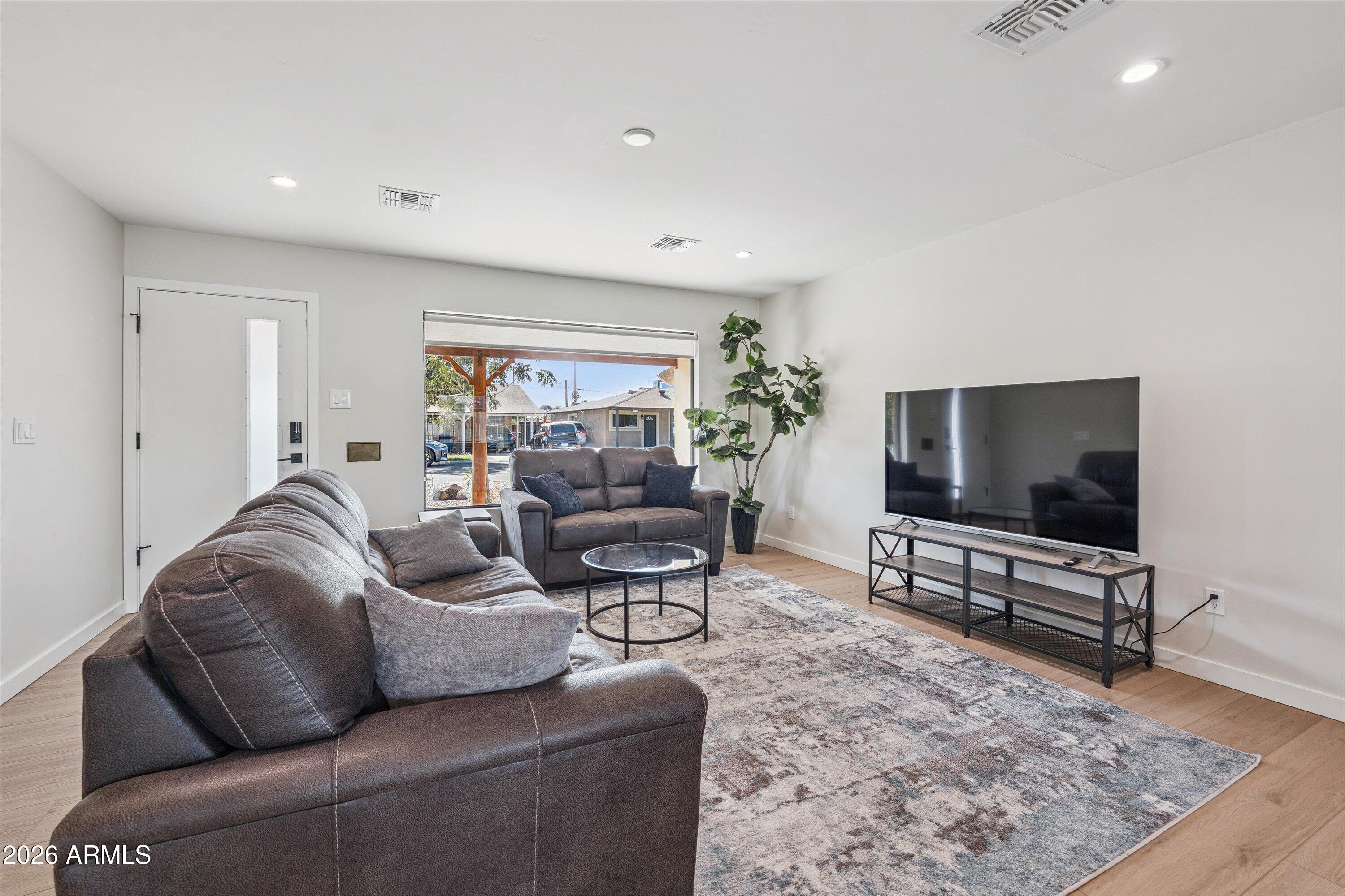 1726 N 74TH Place