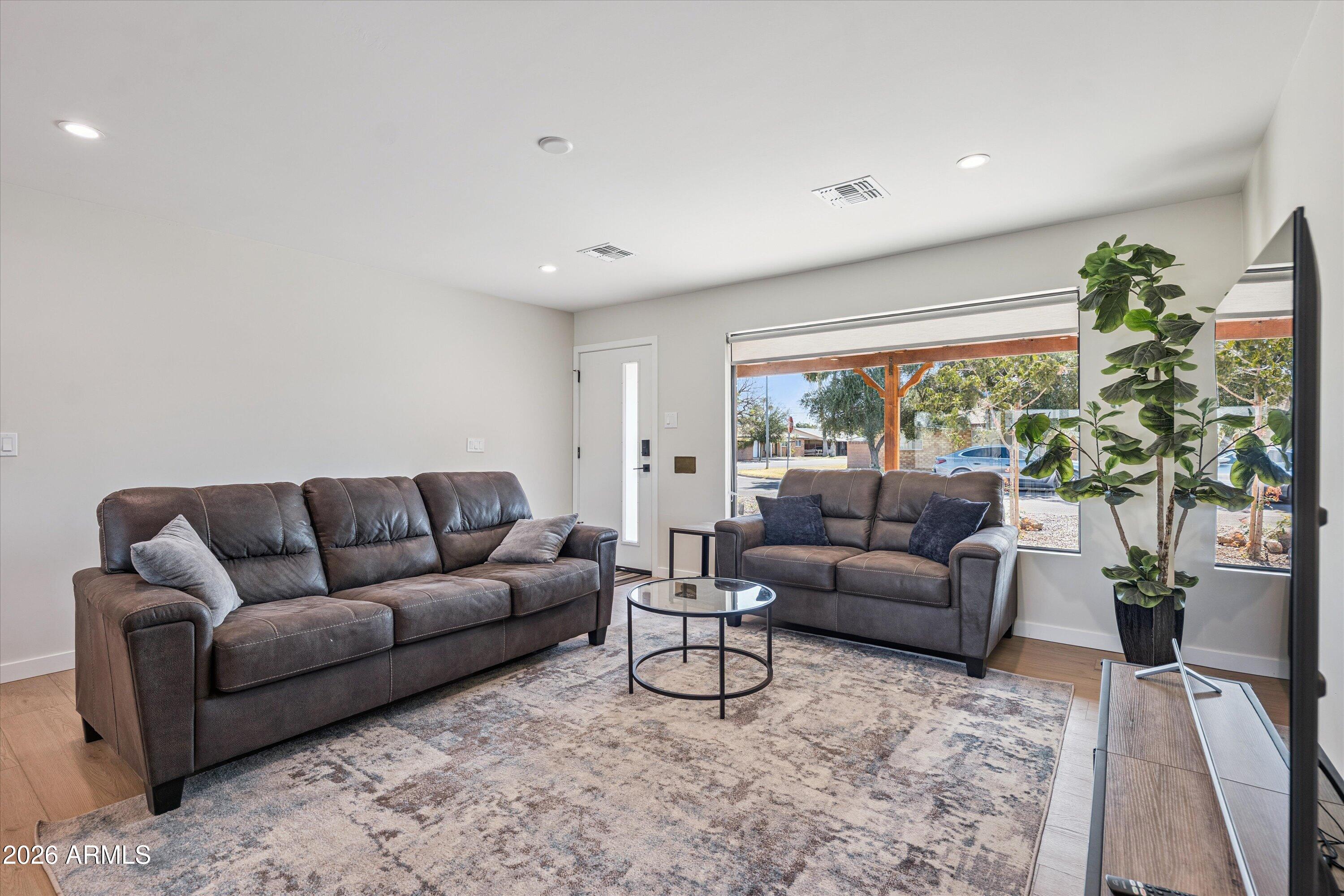 1726 N 74TH Place