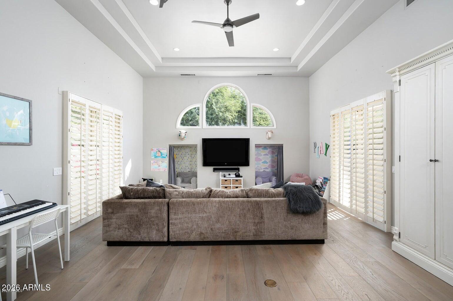 5427 E BERNEIL Drive