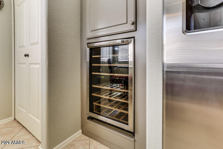 9455 E RAINTREE Drive 2039