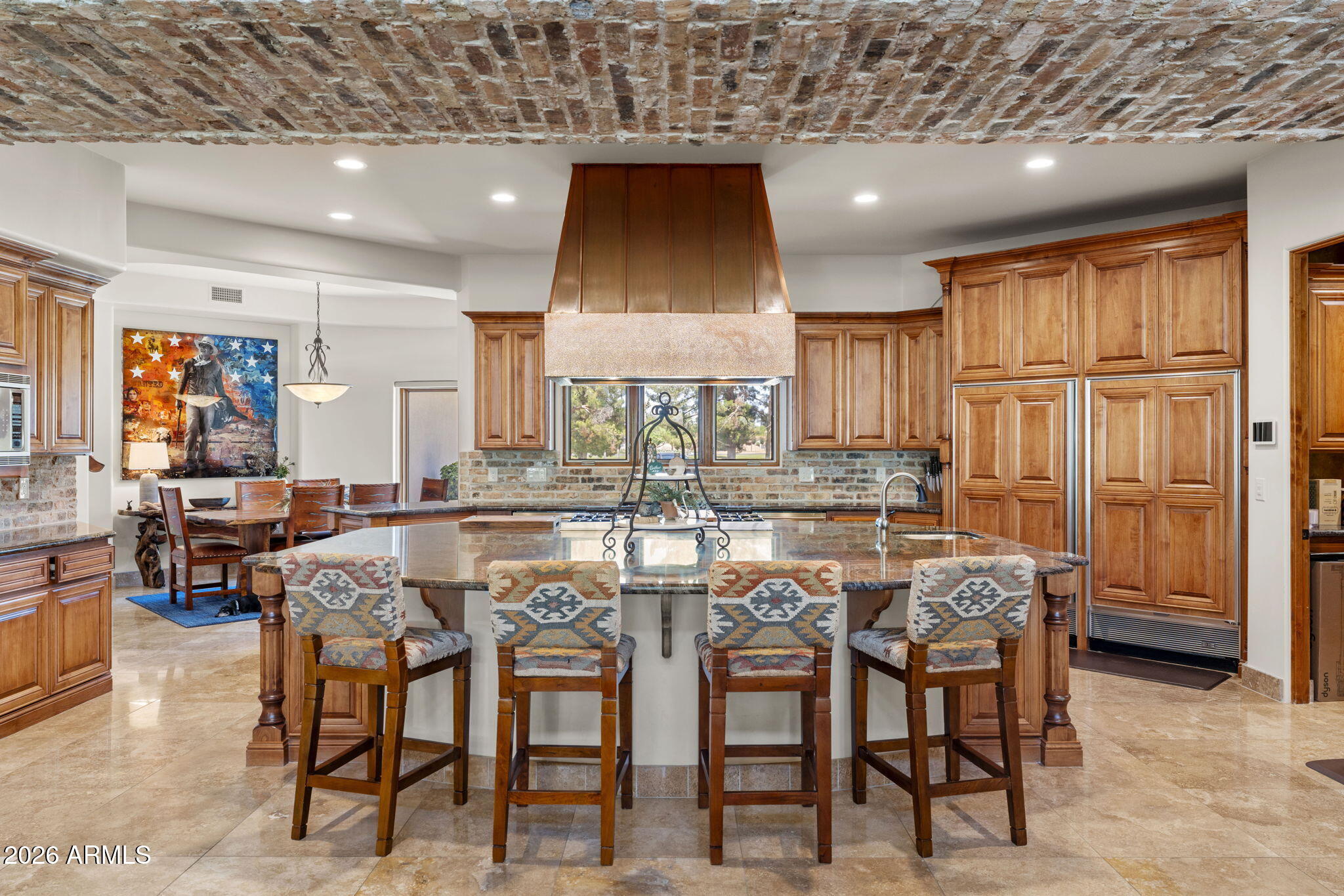 7 E OAKWOOD HILLS Drive