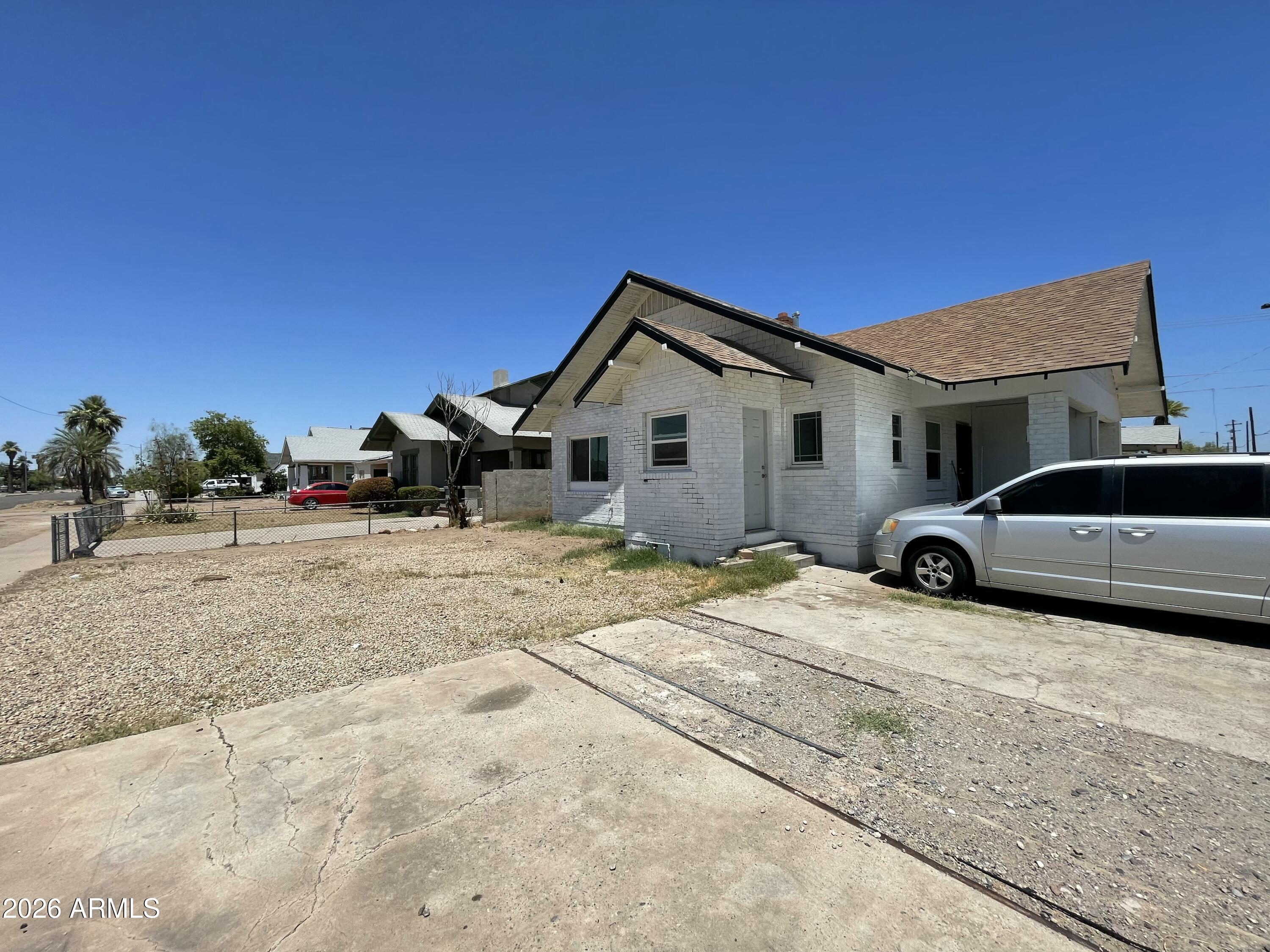 2002 W JEFFERSON Street
