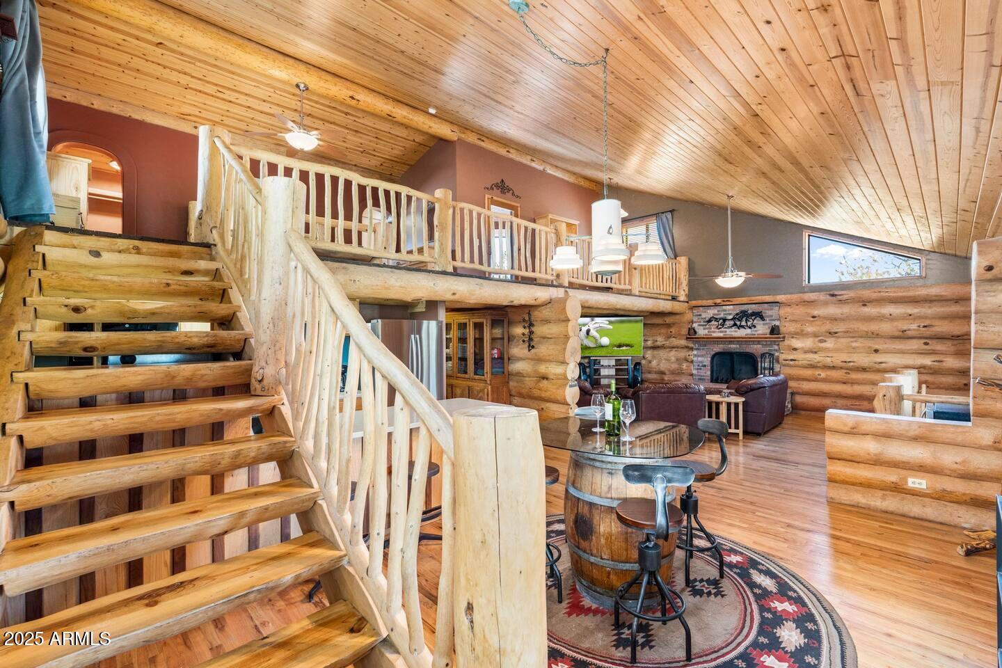 1190 W COUGAR Lane