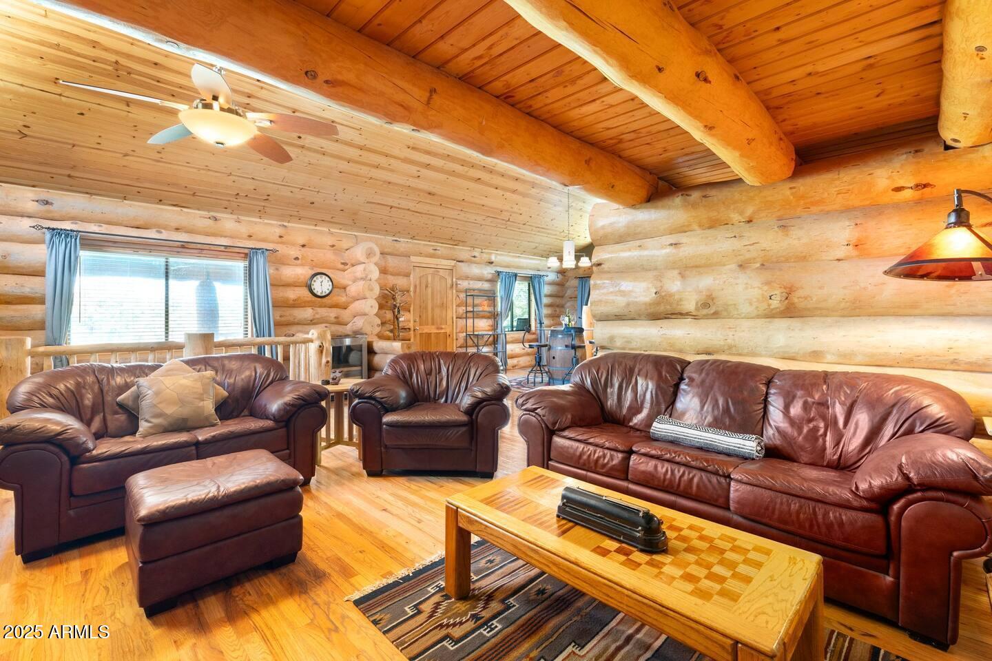 1190 W COUGAR Lane