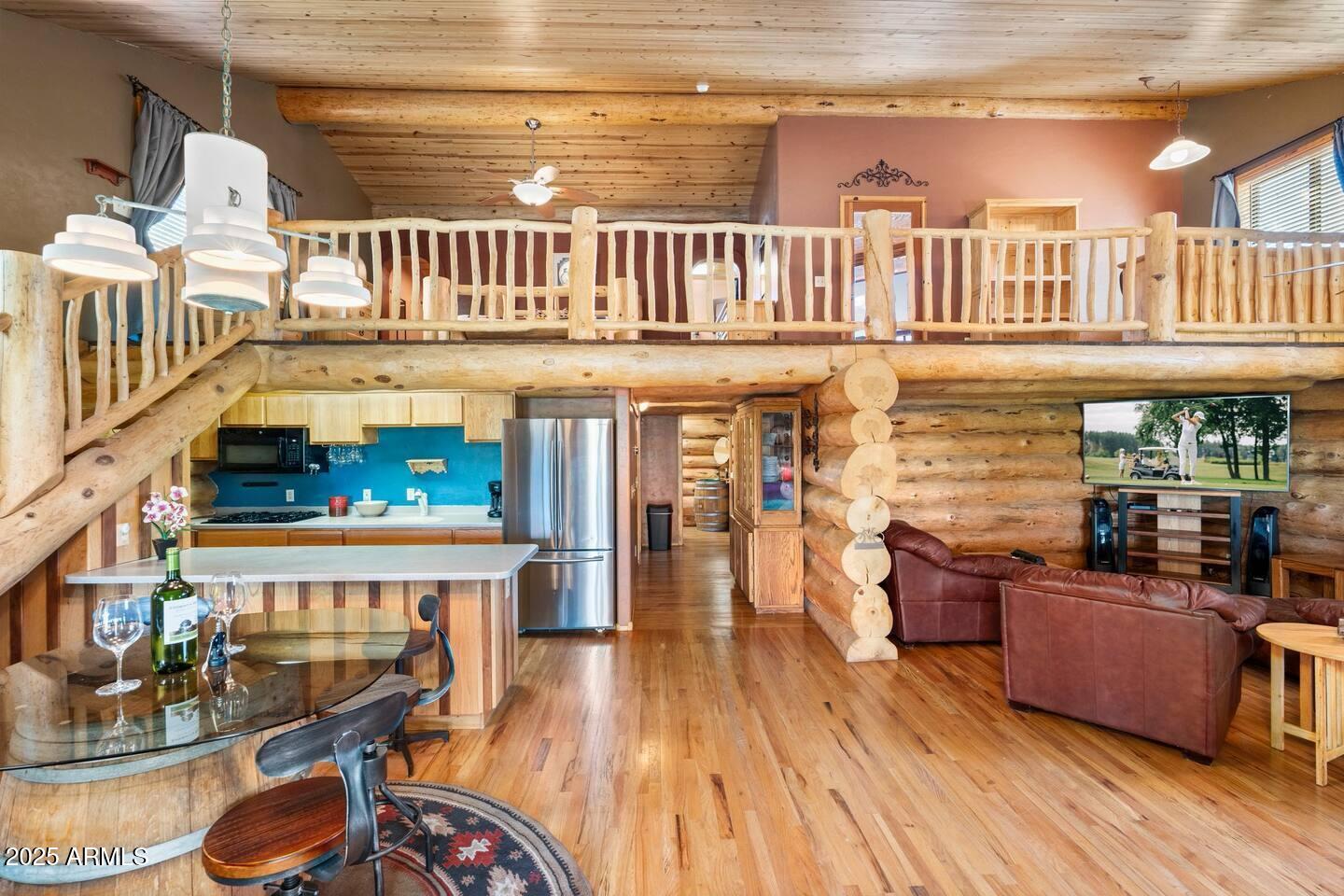 1190 W COUGAR Lane