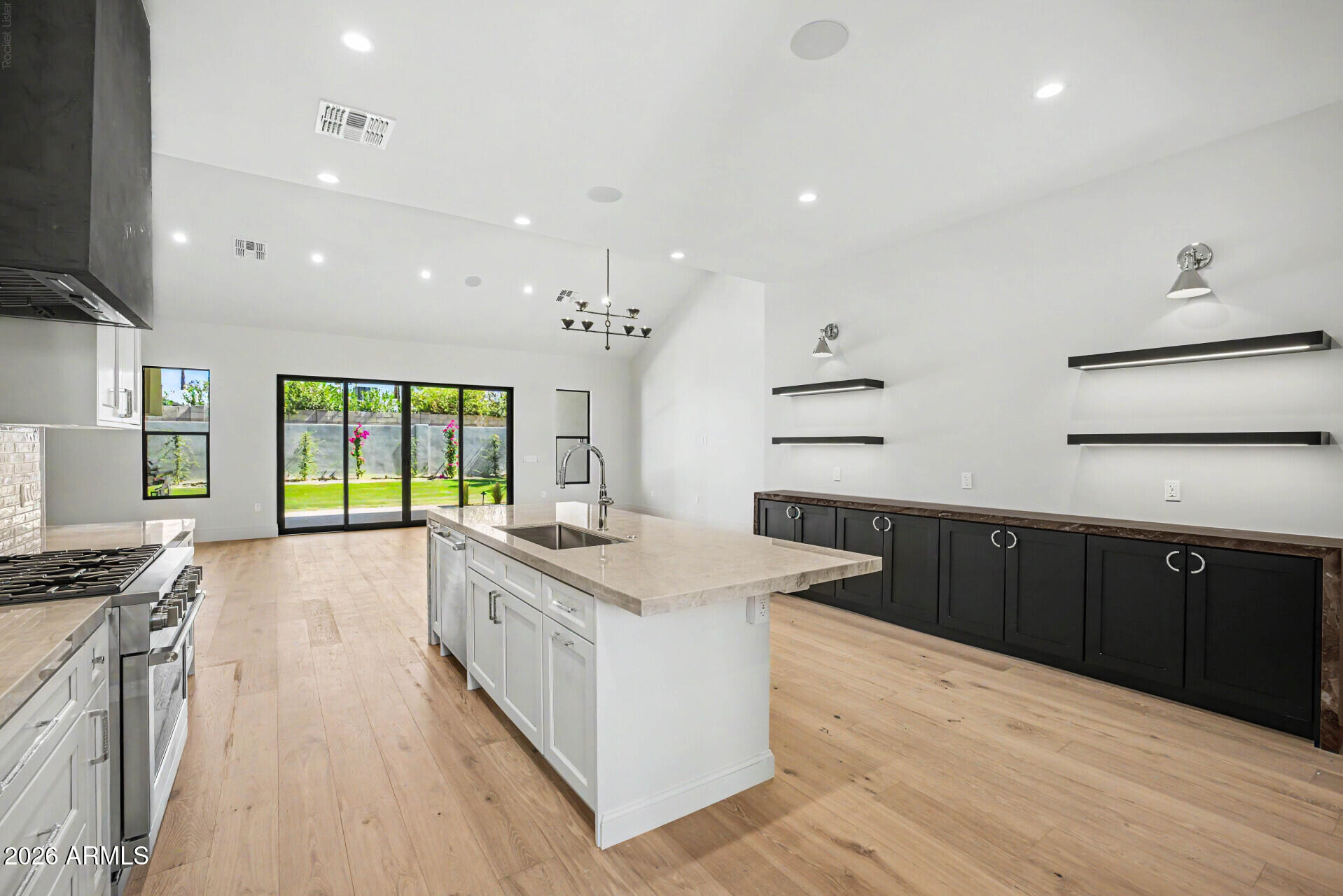 3210 E OREGON Avenue