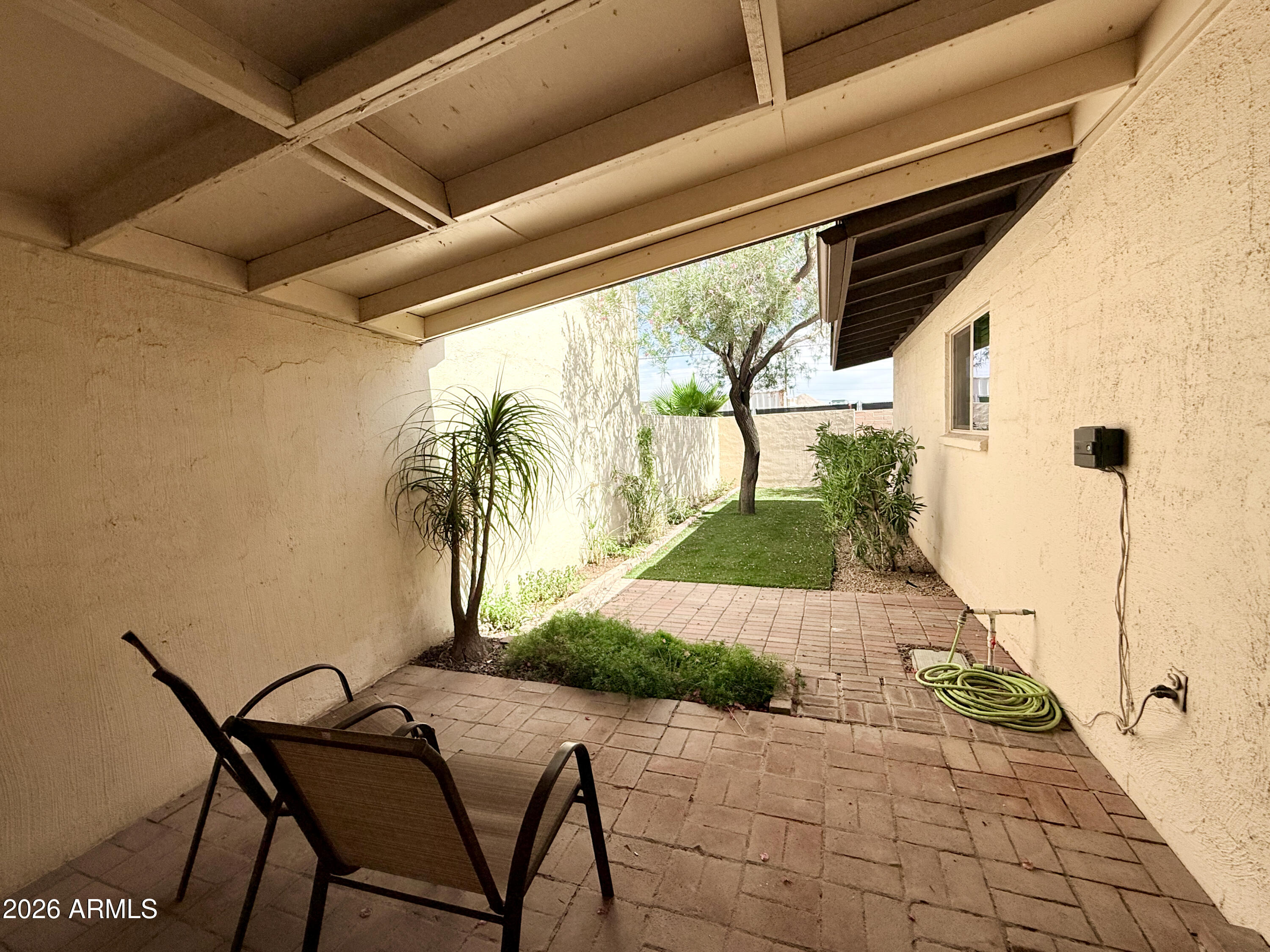 312 W LAGUNA Drive
