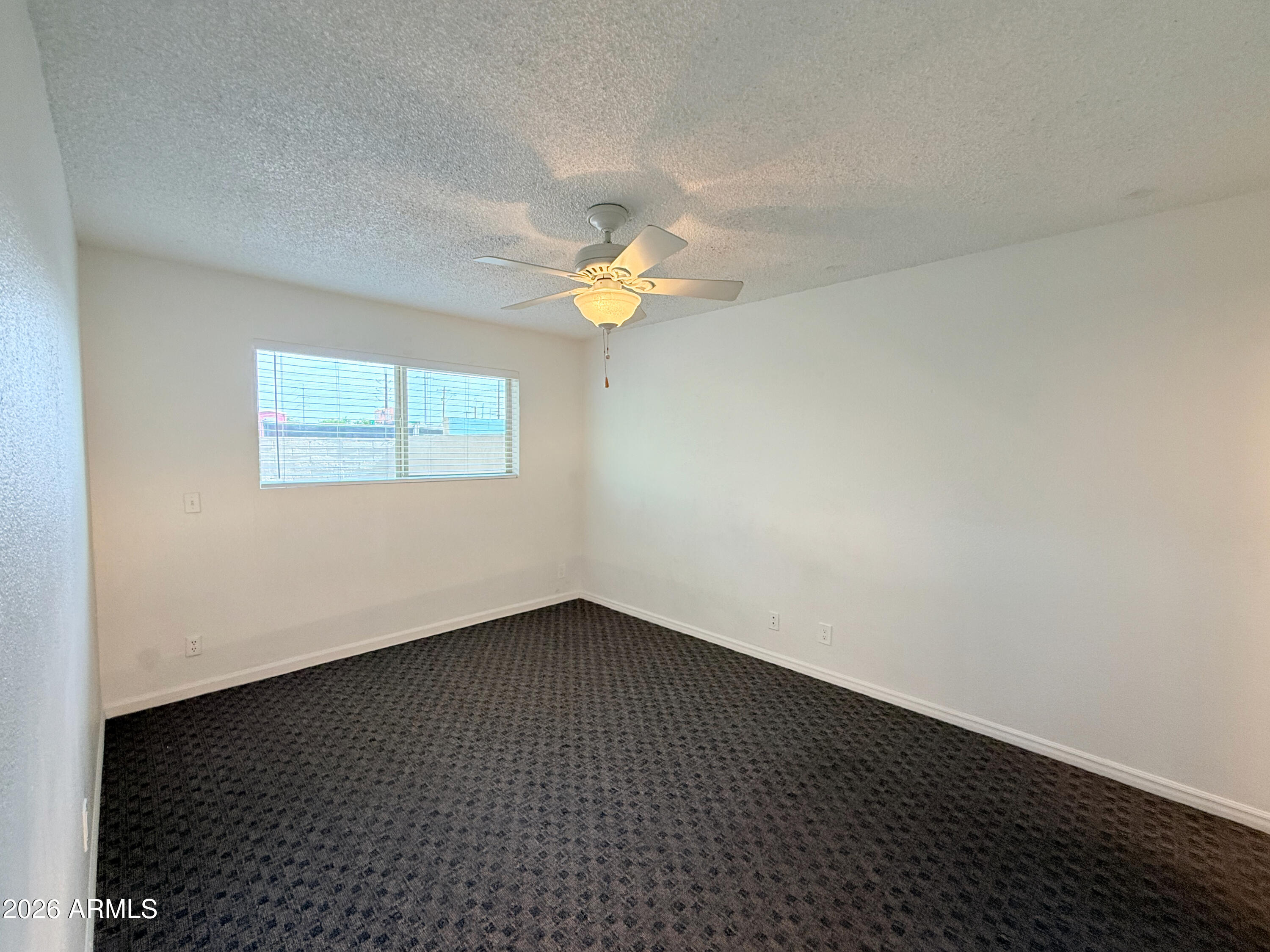 312 W LAGUNA Drive