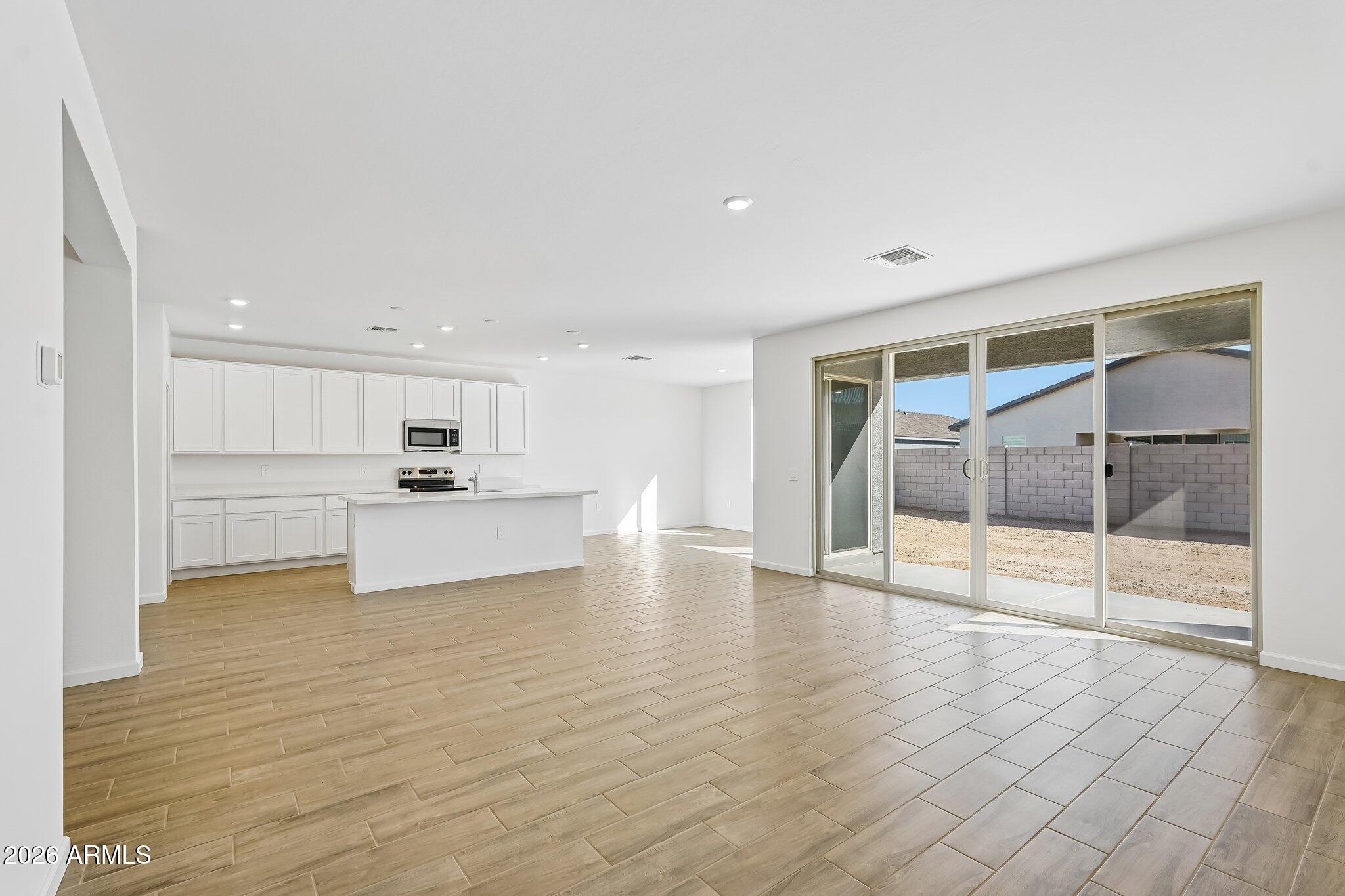 46979 W Brinder Lane