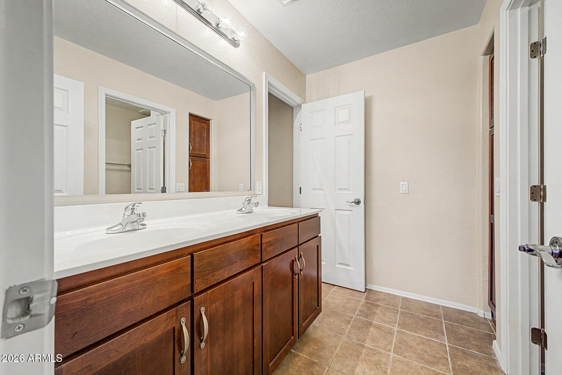 17940 W DESERT Lane