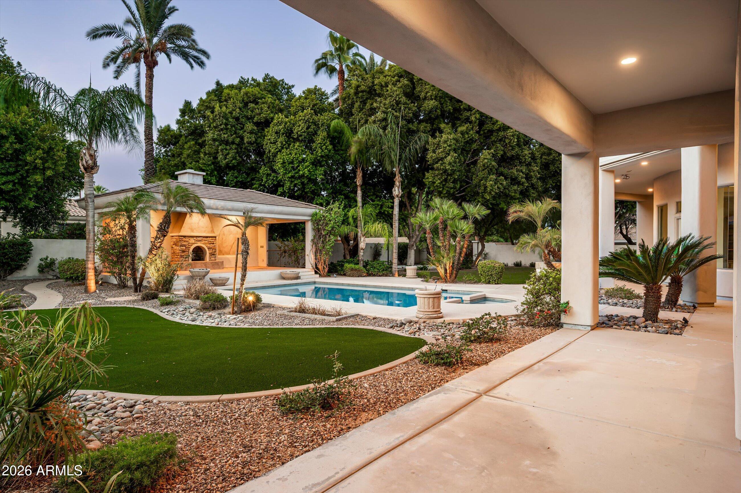 6243 E CAMELBACK Road