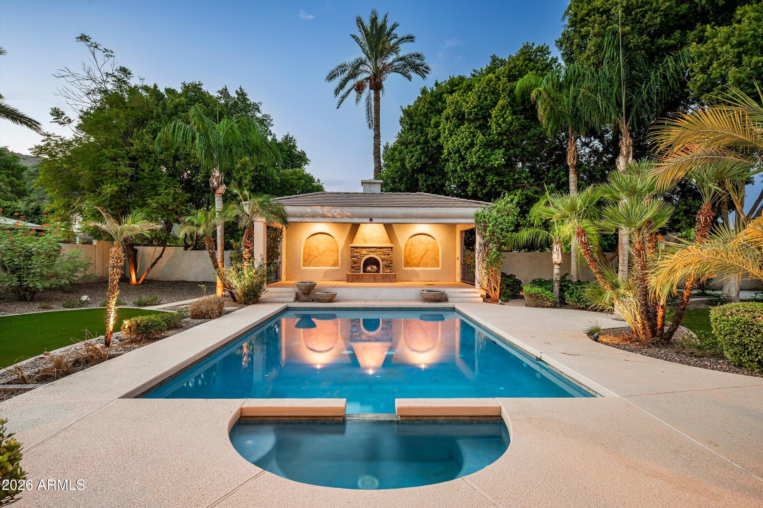 6243 E CAMELBACK Road