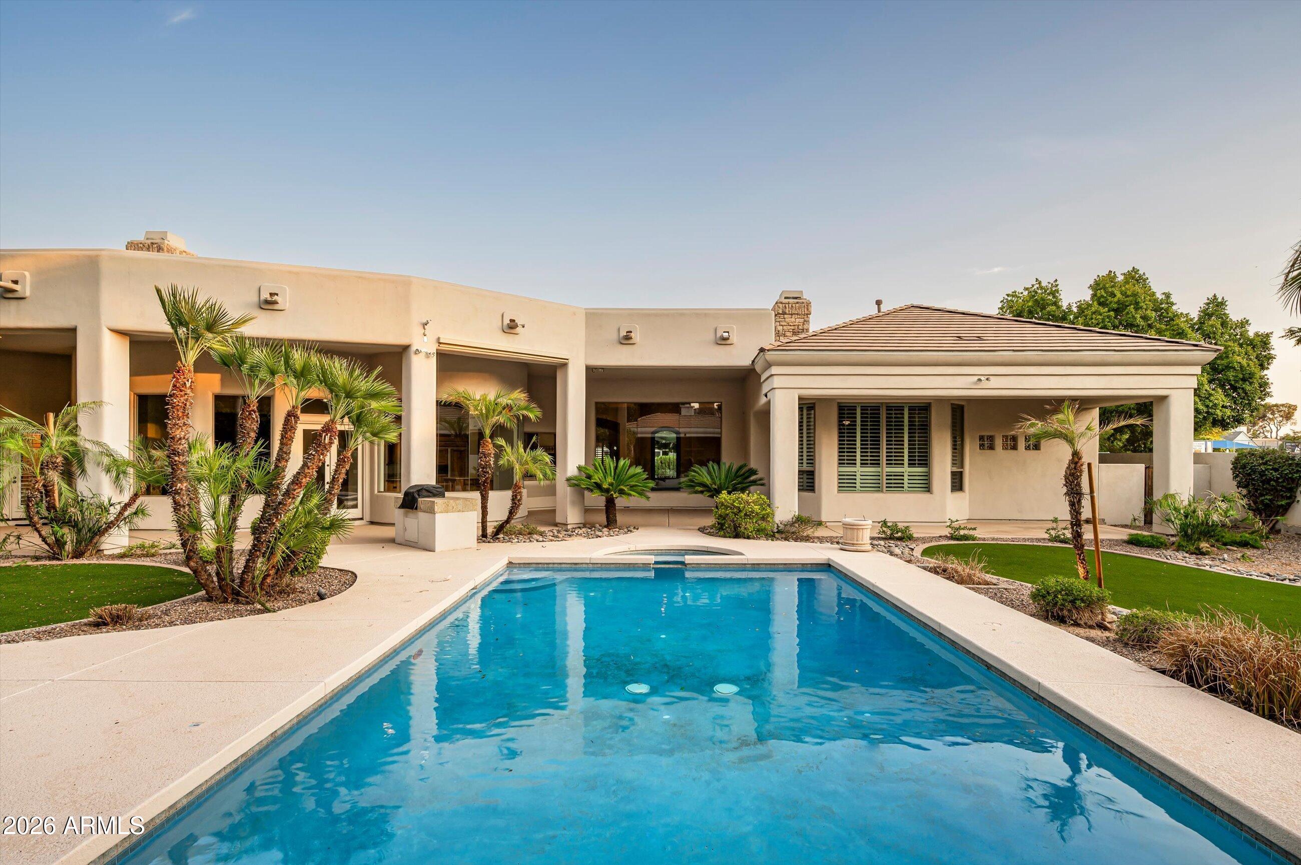 6243 E CAMELBACK Road