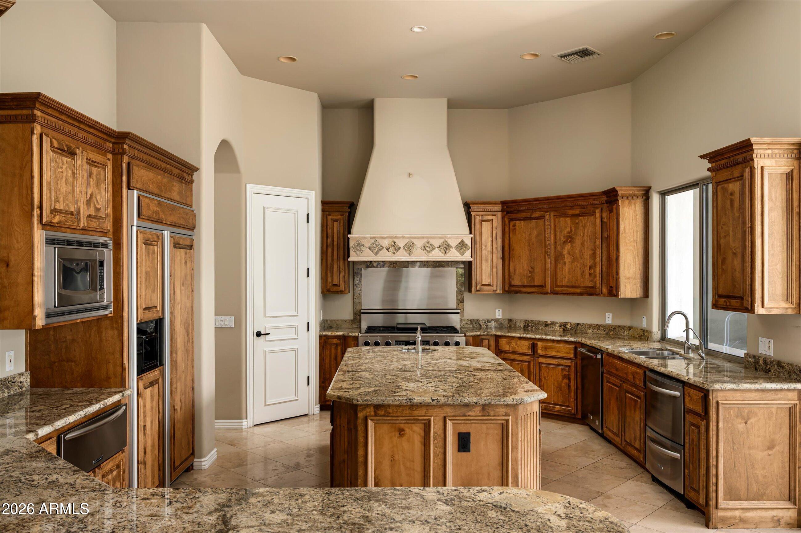 6243 E CAMELBACK Road